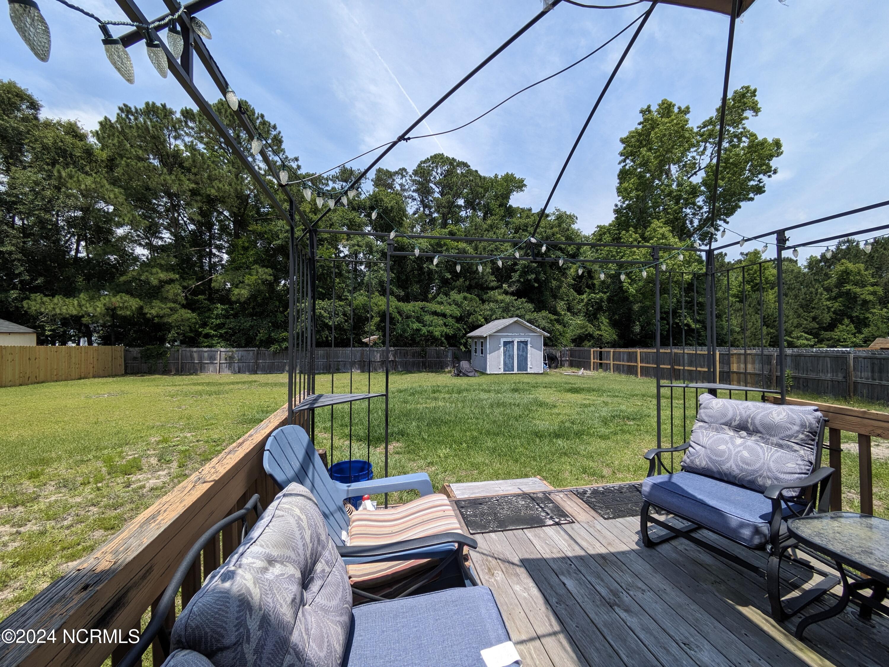 100529428 | Photo 21