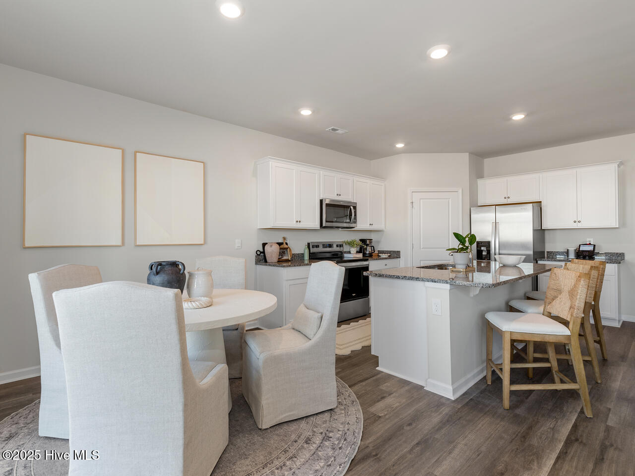 100561656 | Photo 17