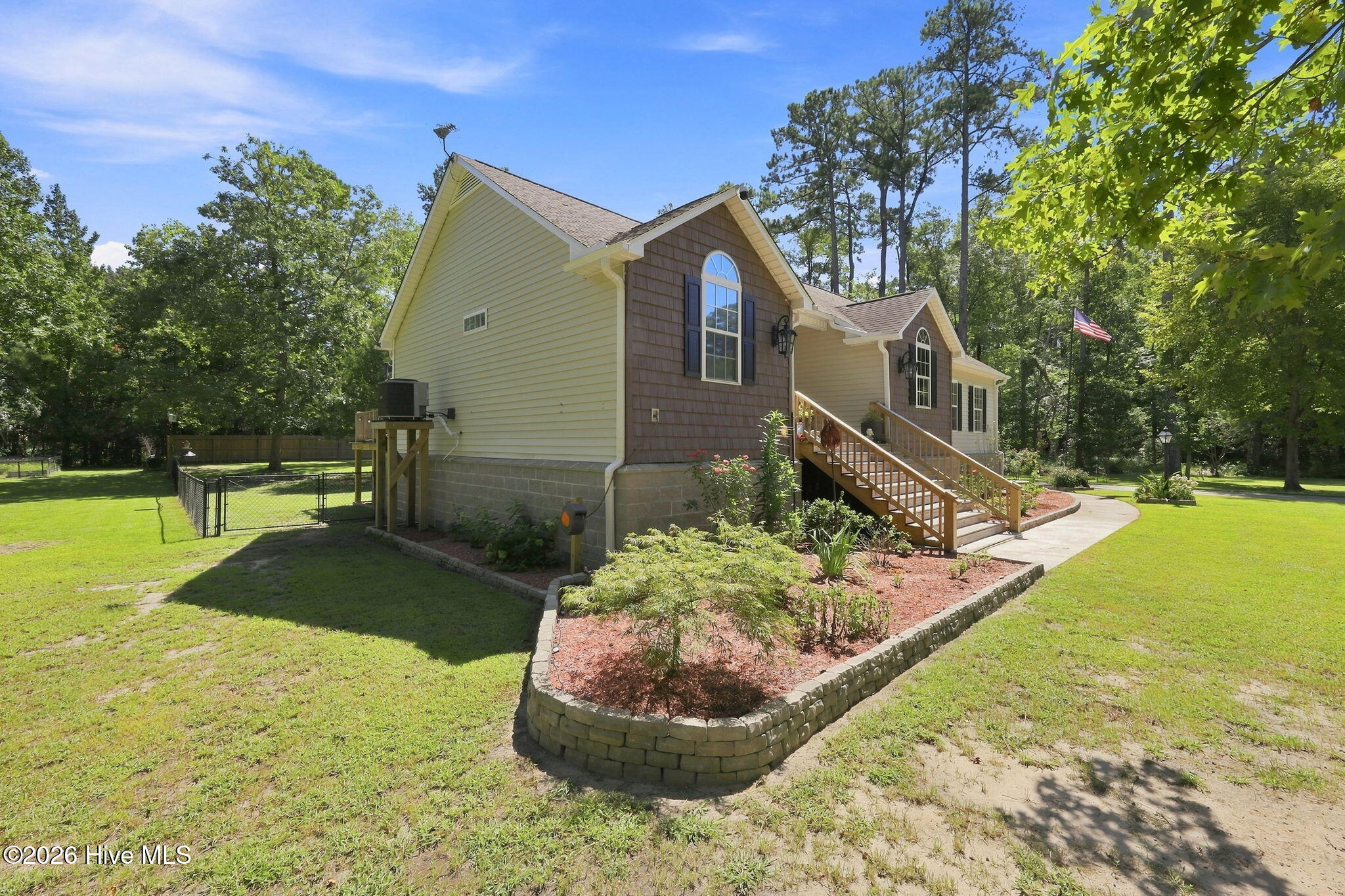 Photo 3 of Single family home for sale at 7116 Brigantine Blvd, Oriental, NC 28571 | MLS# 100606442 | Listing updated on 2026-10-05