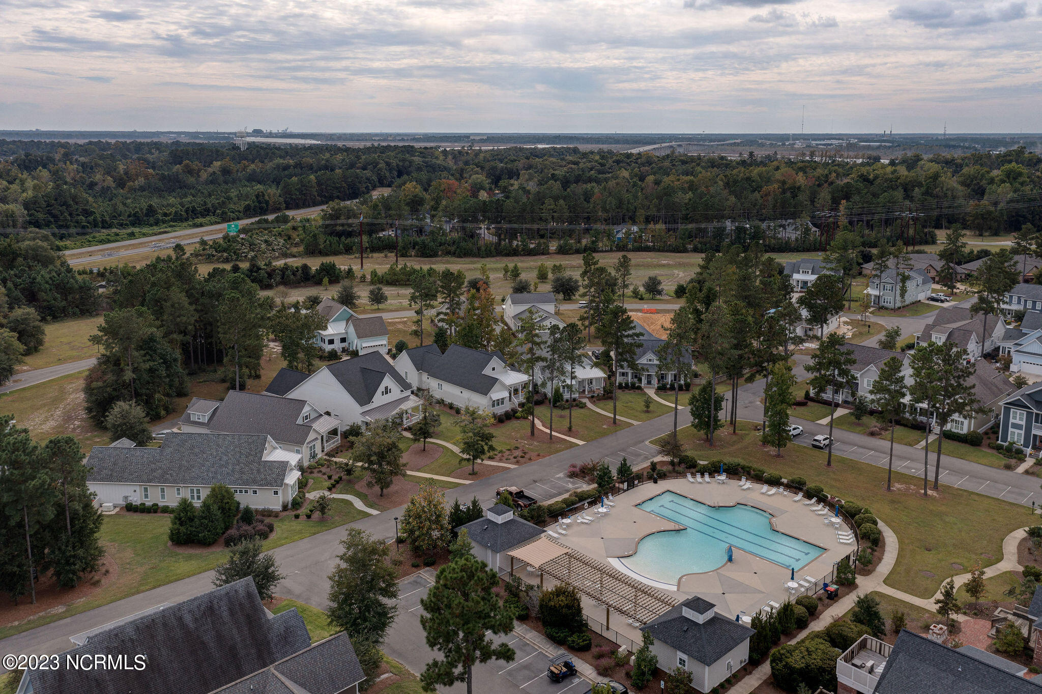 100568046 | Photo 92