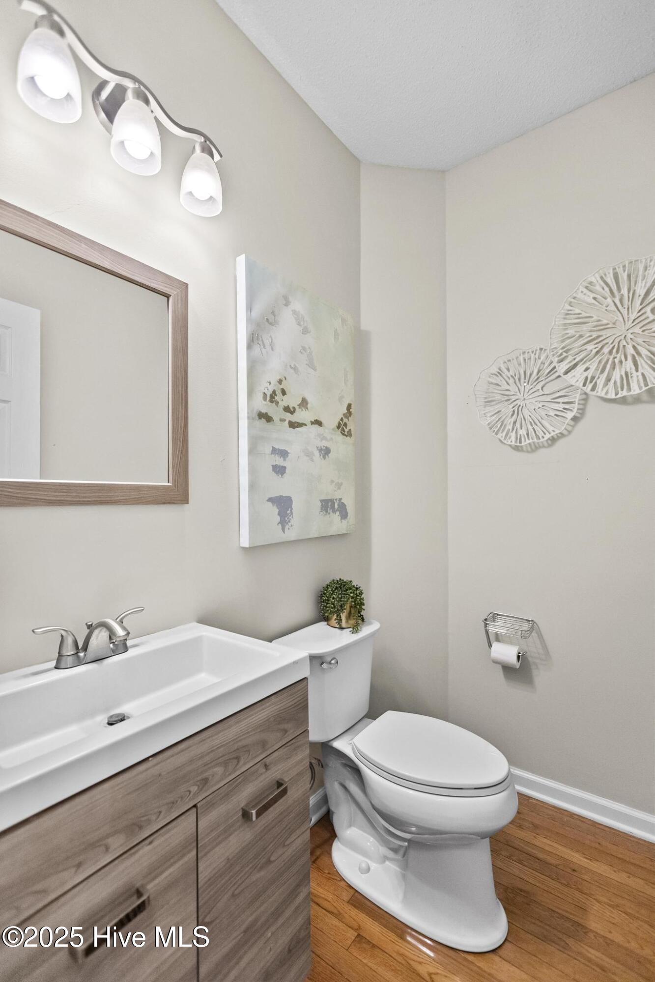 100546183 | Photo 25