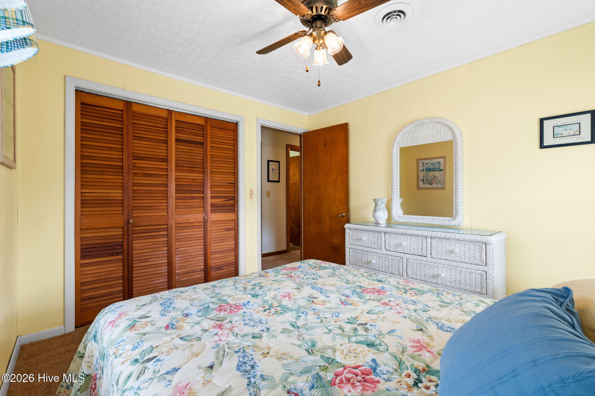 100562927 | Photo 16