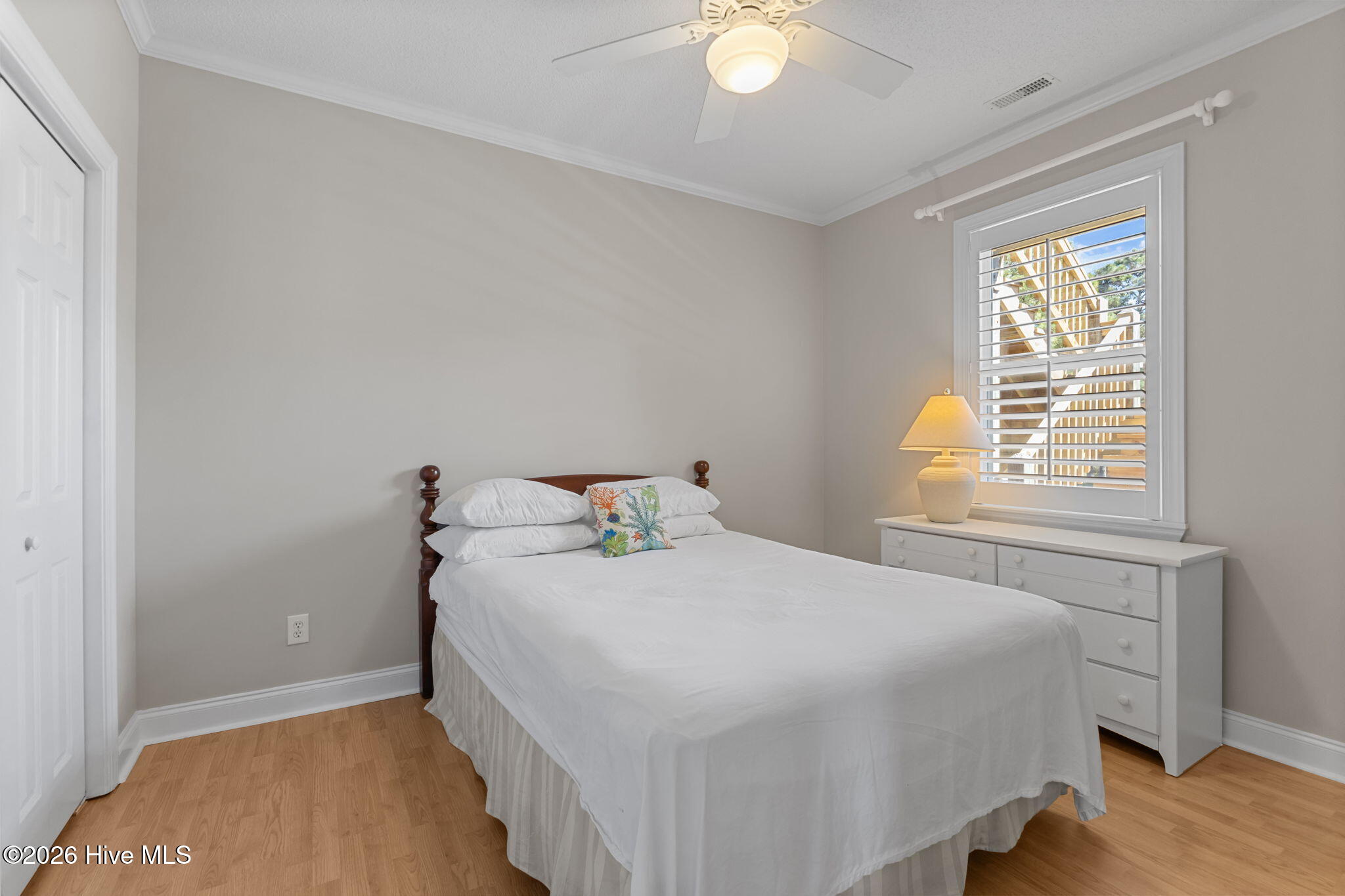 100565835 | Photo 26