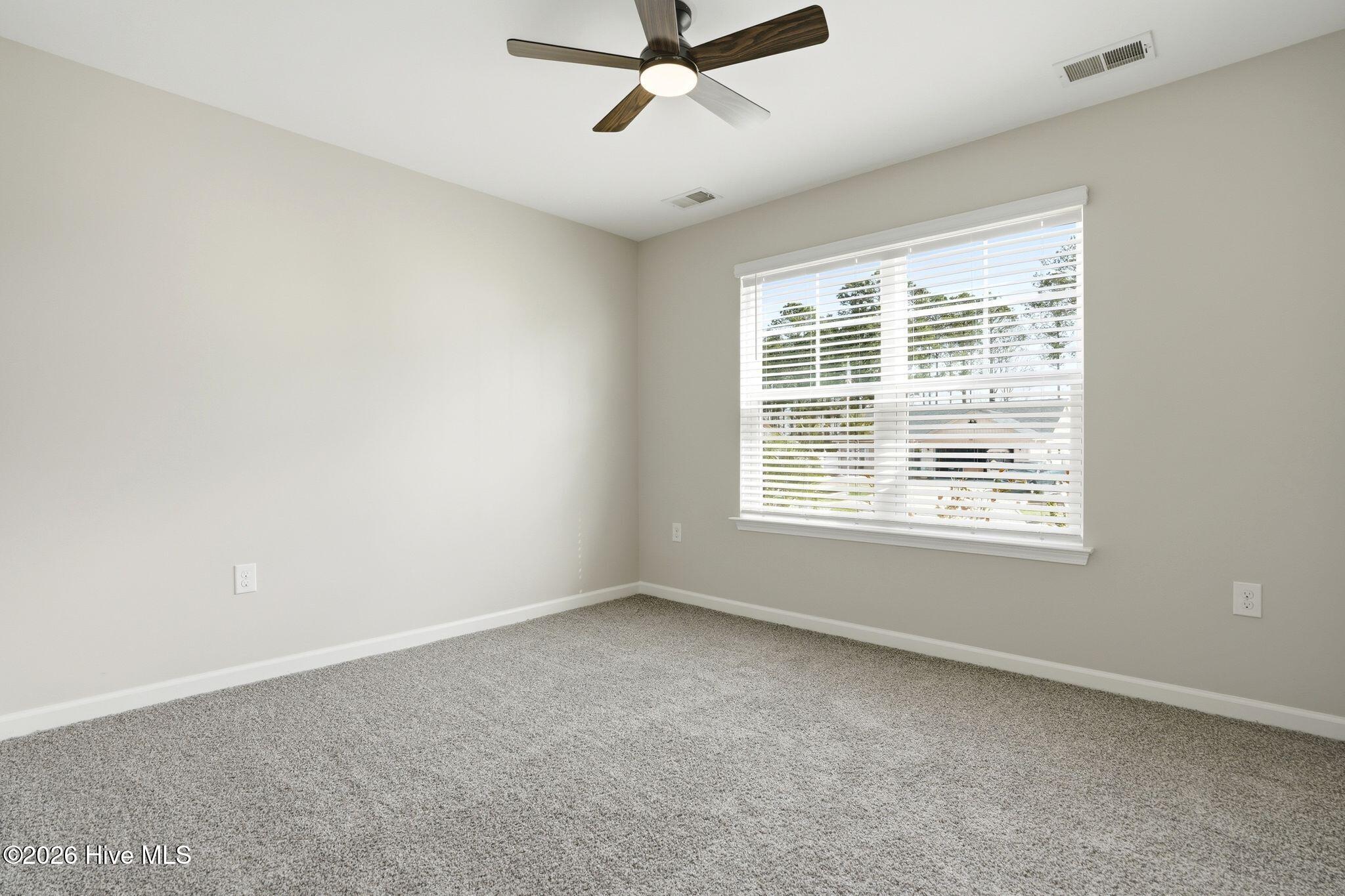 100558624 | Photo 38