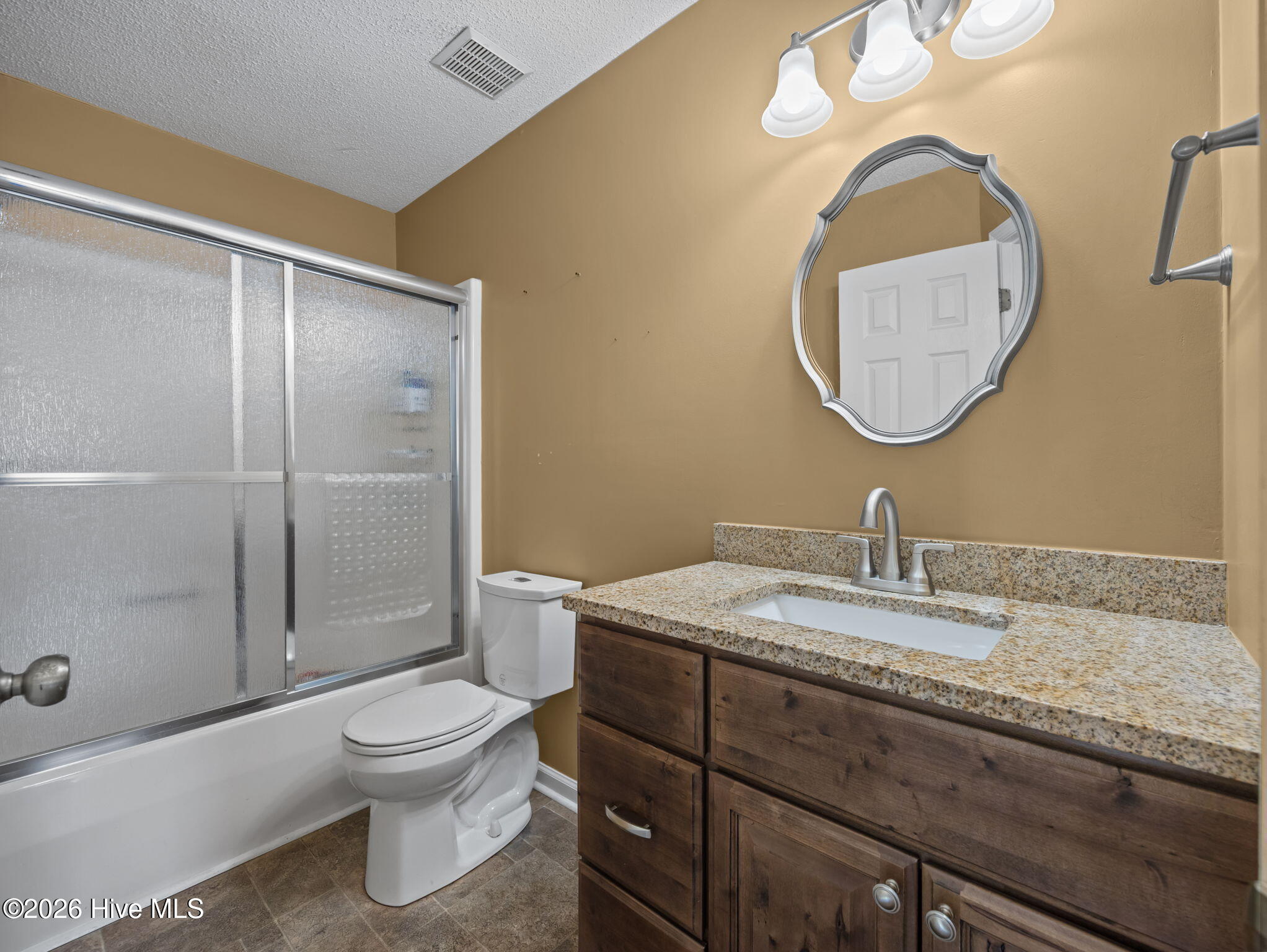 100565742 | Photo 27