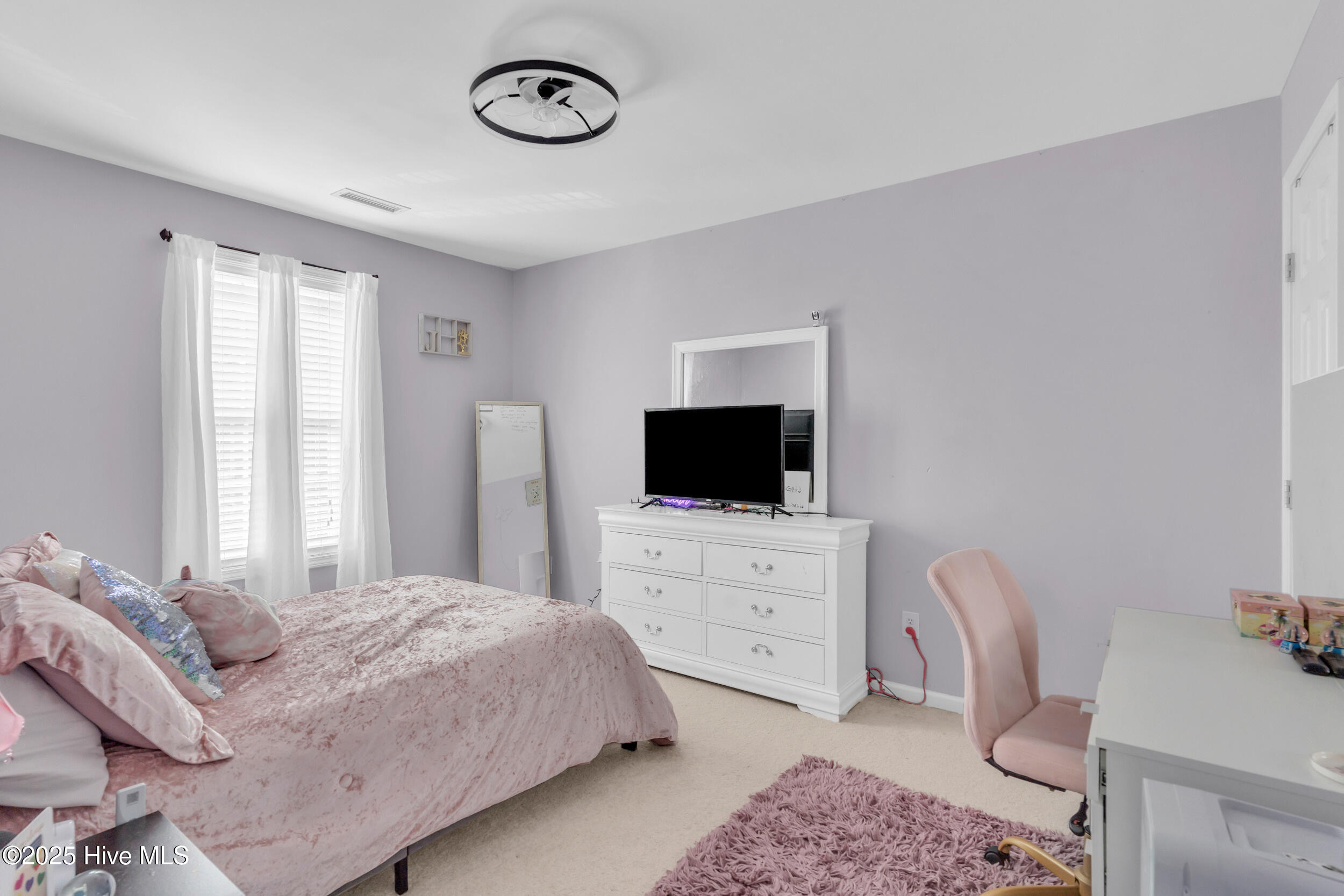 100527386 | Photo 21