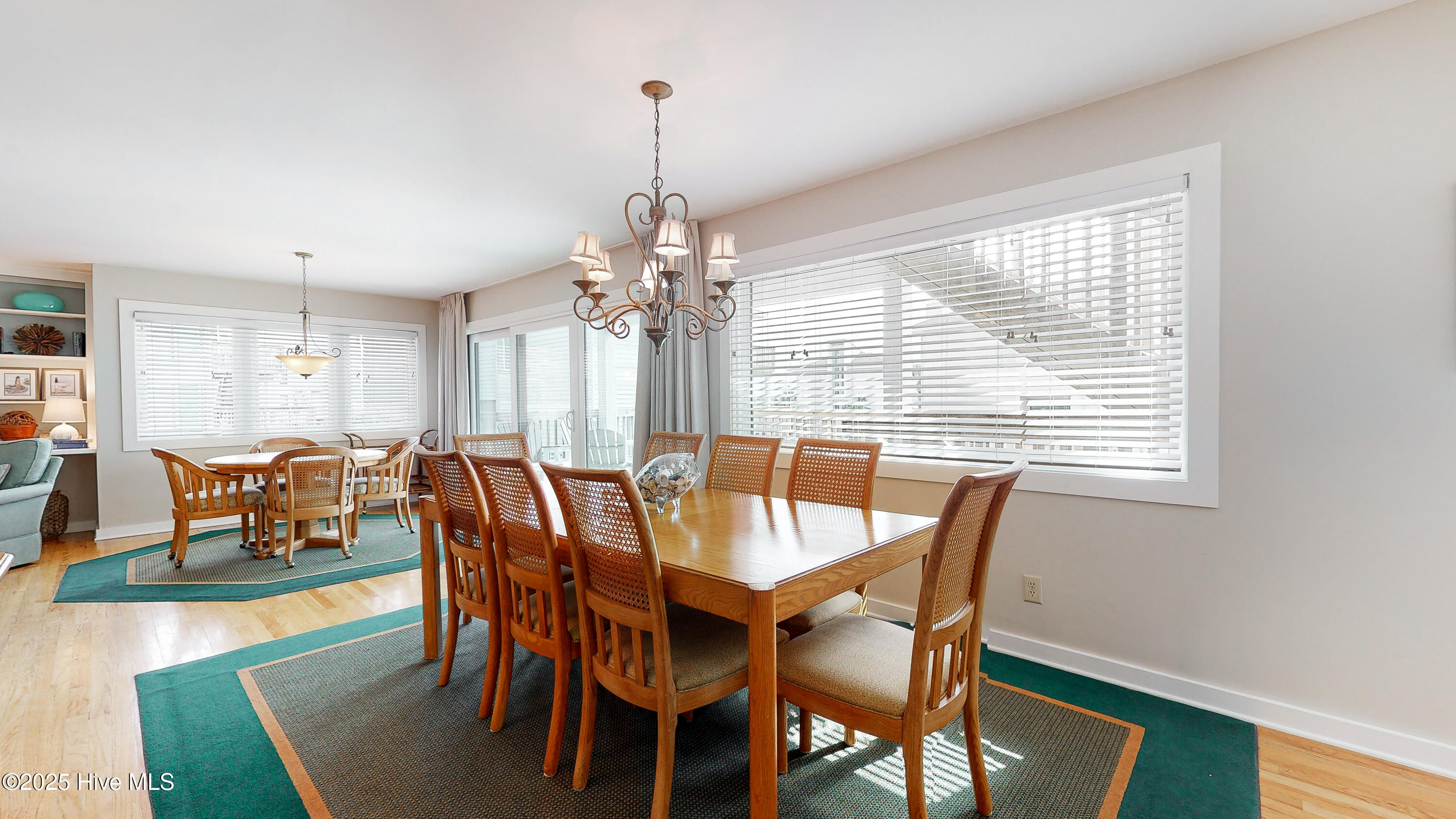 100553724 | Photo 42