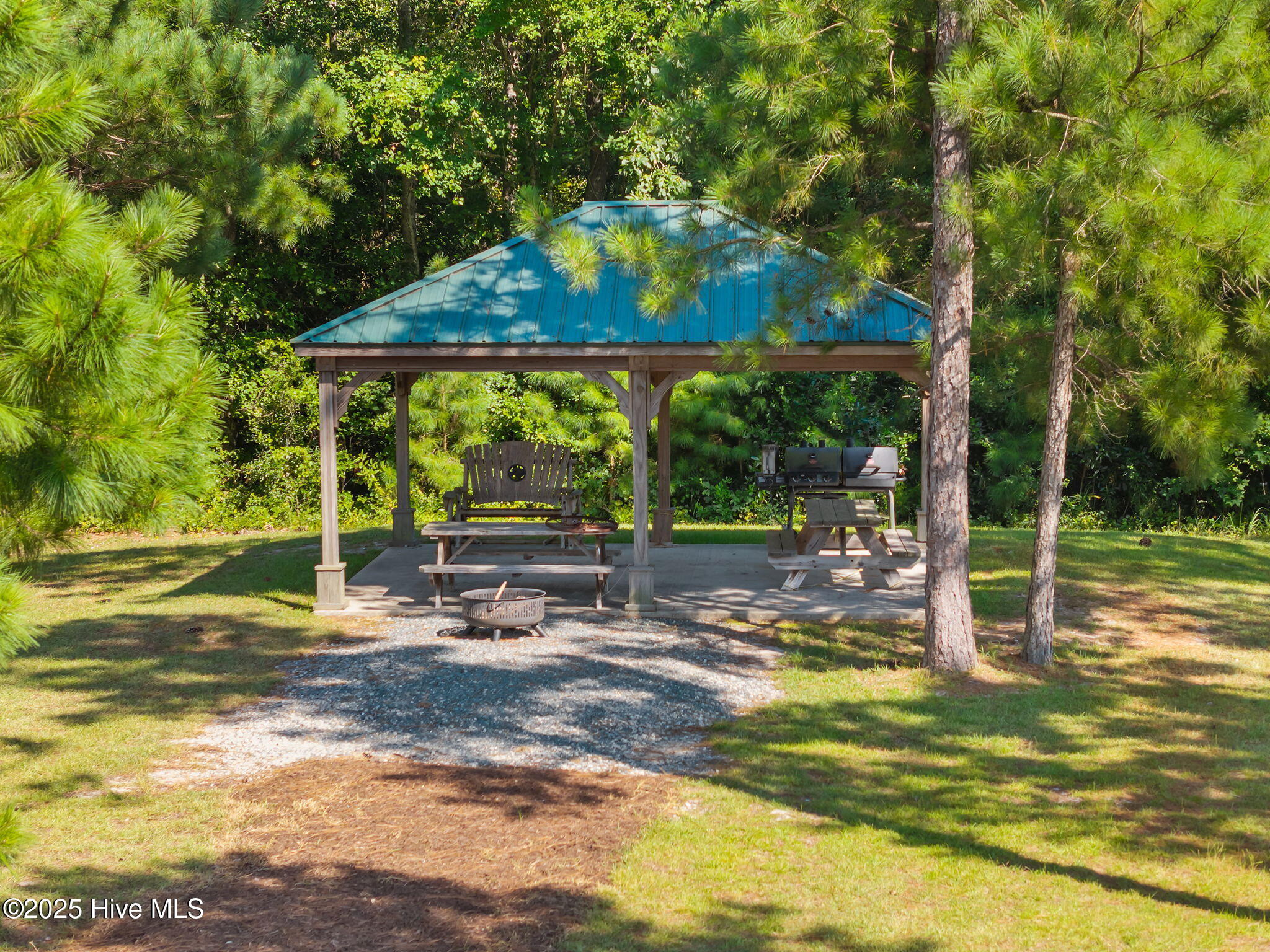 100522183 | Photo 32