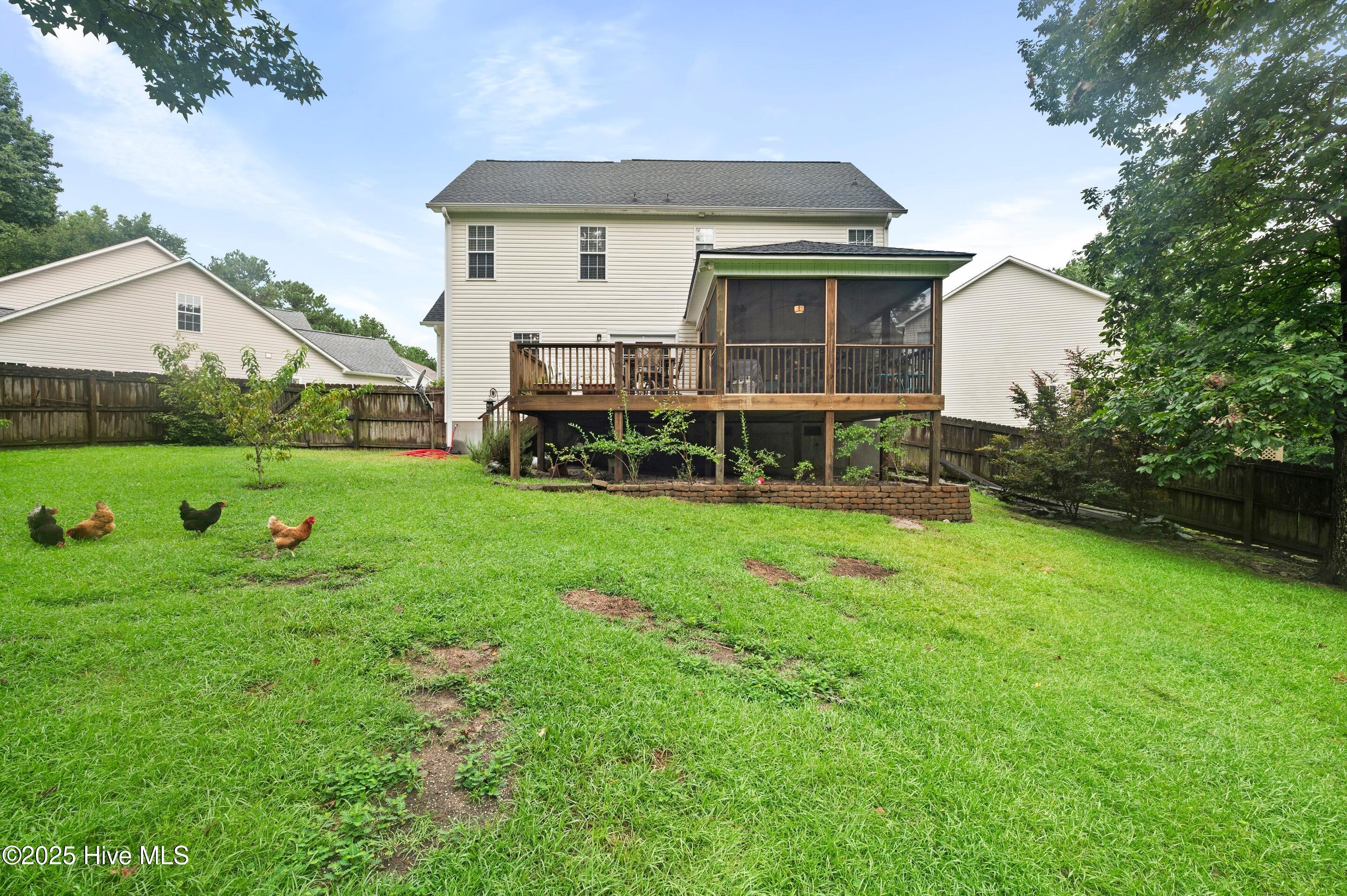 100523069 | Photo 34