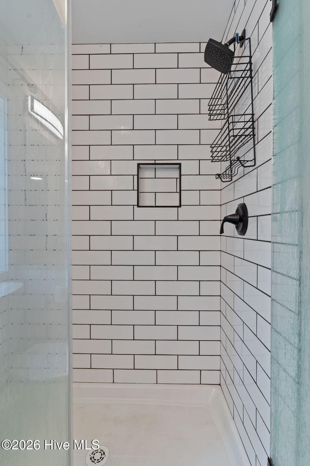 100556827 | Photo 25