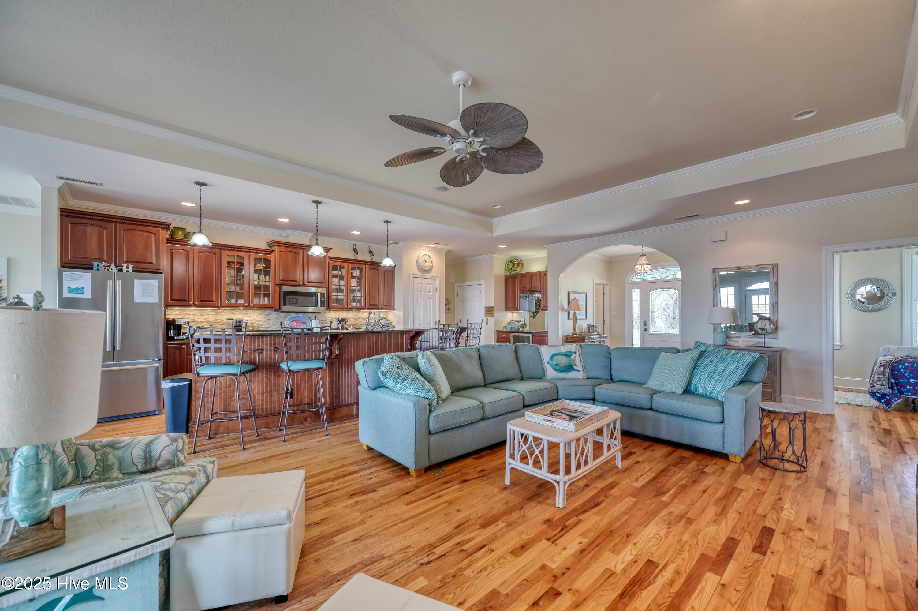 40 Sailview Drive, North Topsail Beach, NC 28460 – photo 17: Living Room 6