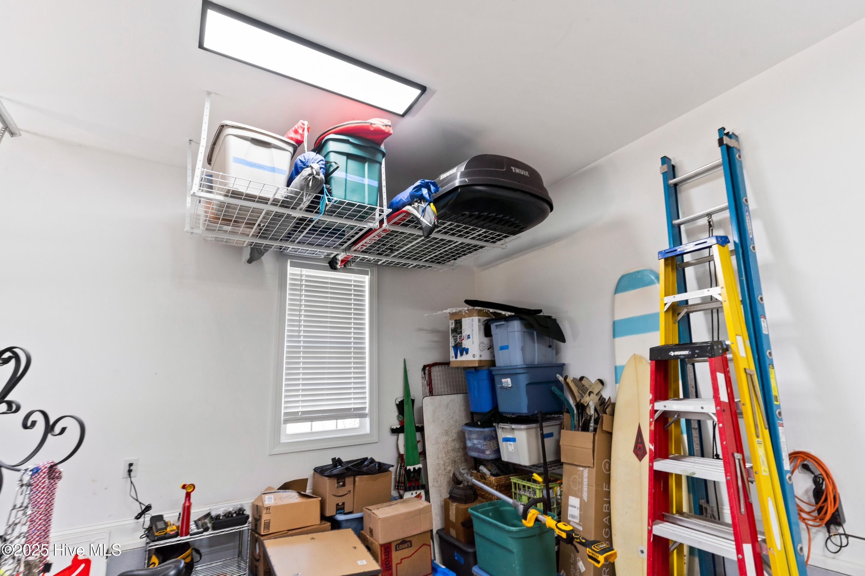 100532334 | Photo 46