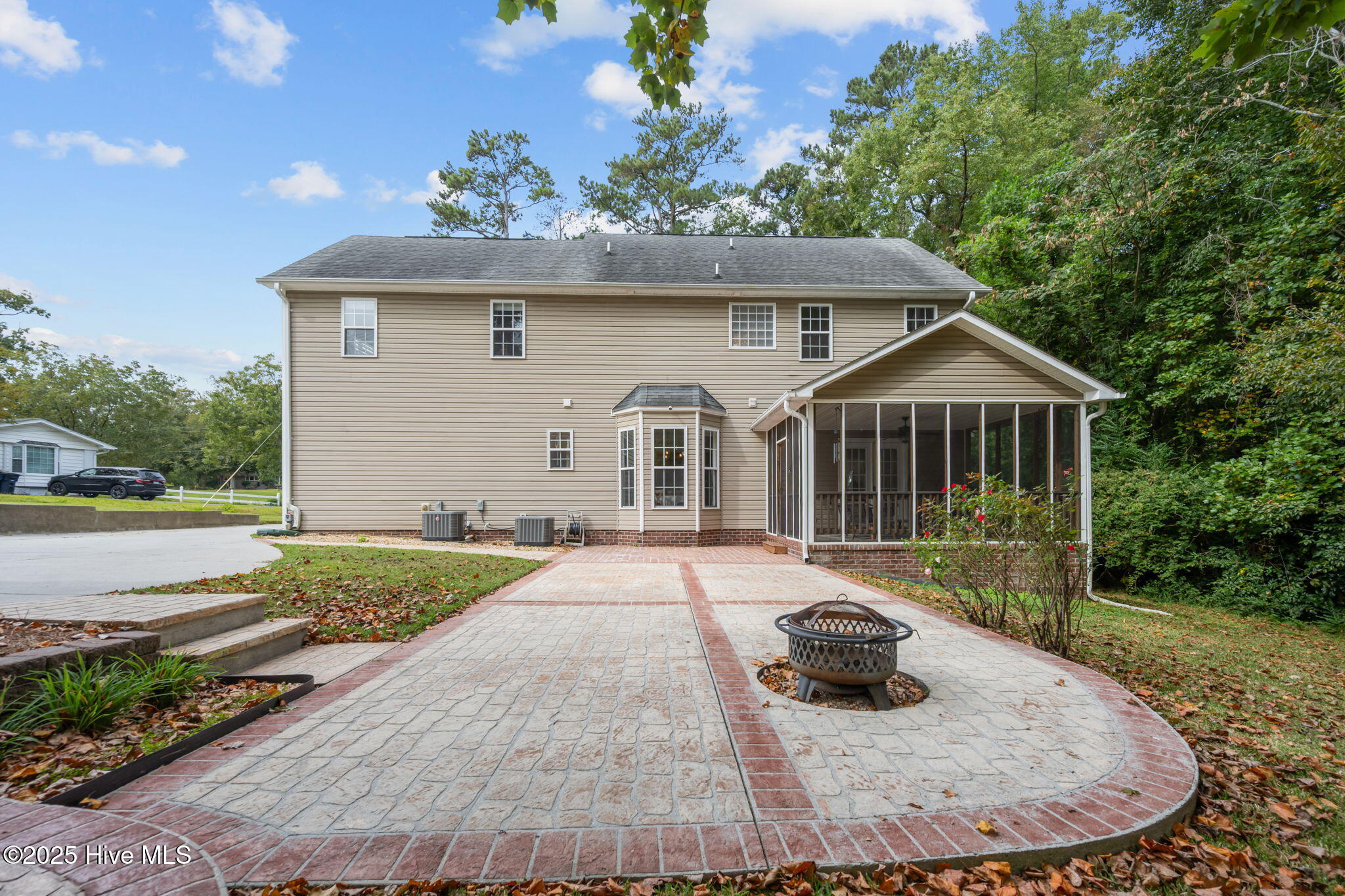 403 Country Club Drive, Jacksonville, NC 28546 – photo 9: 9-web-or-mls-07