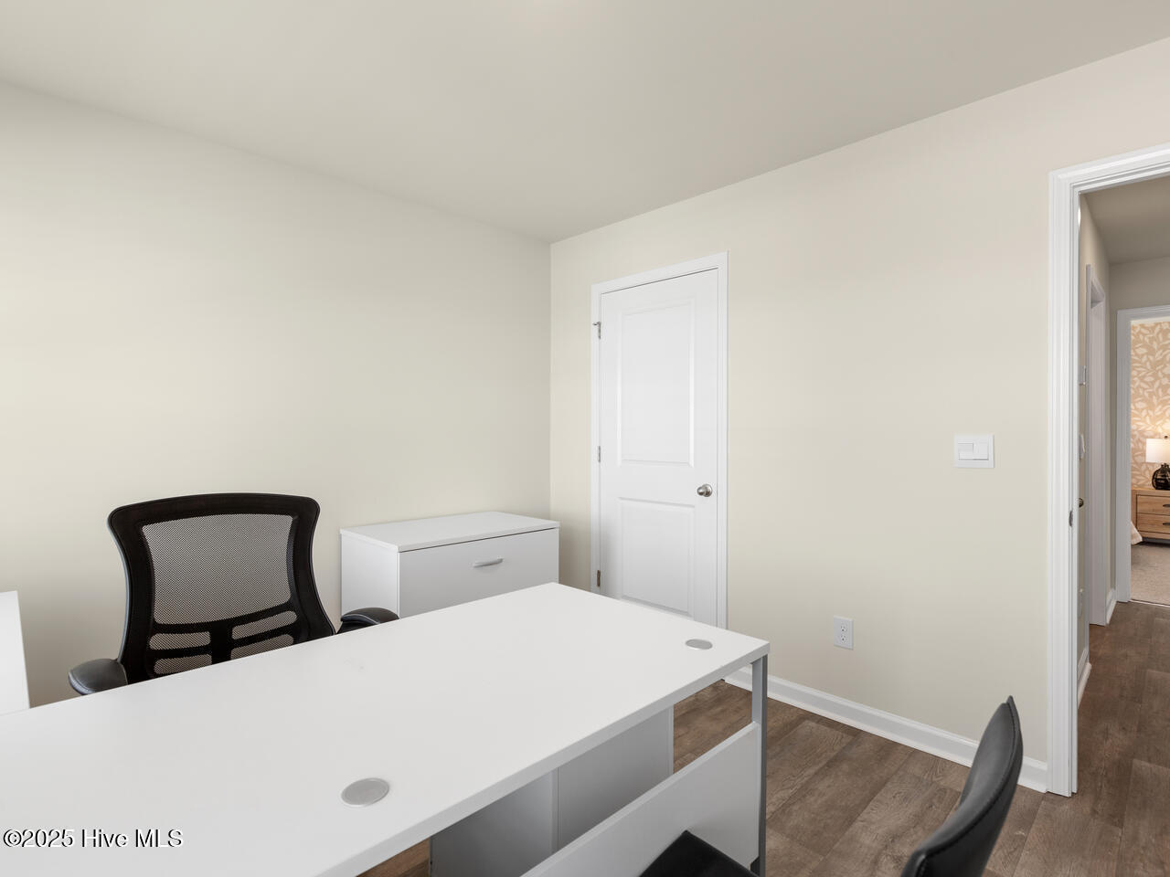 100528185 | Photo 32