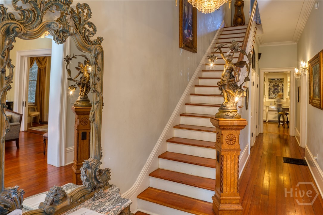 14 E Taylor Street, Savannah, GA, 31401