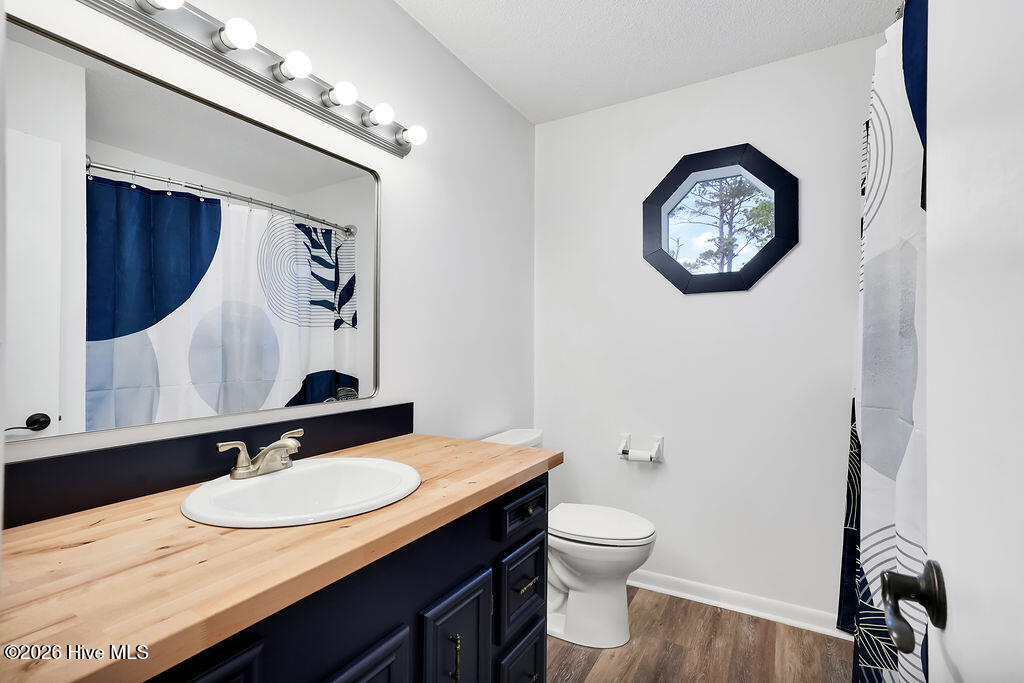 100570614 | Photo 20