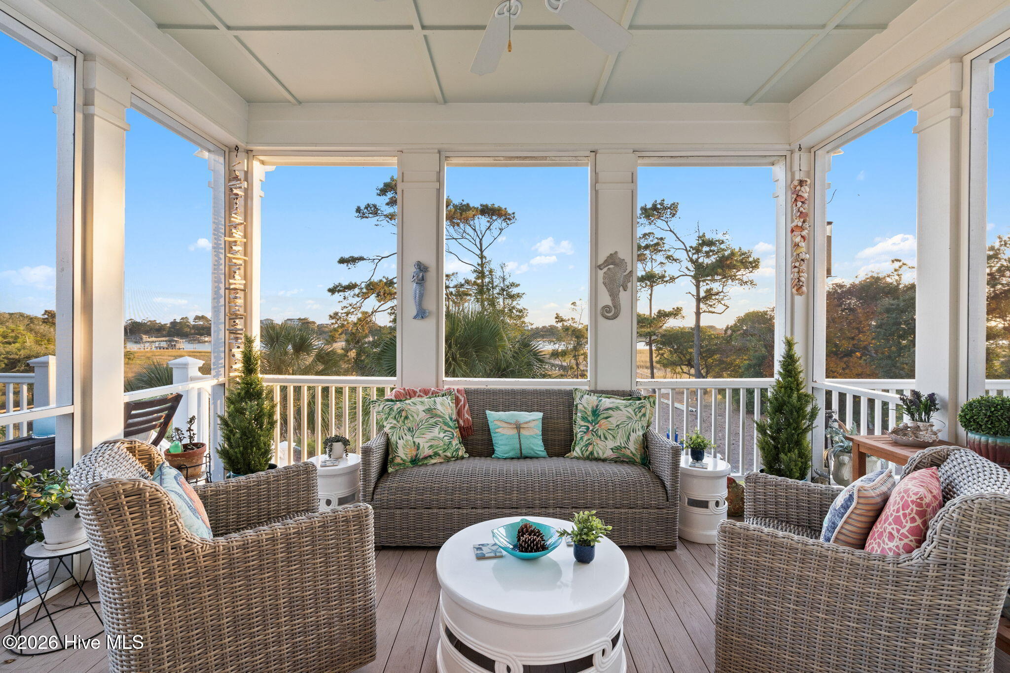 100549947 | Photo 24