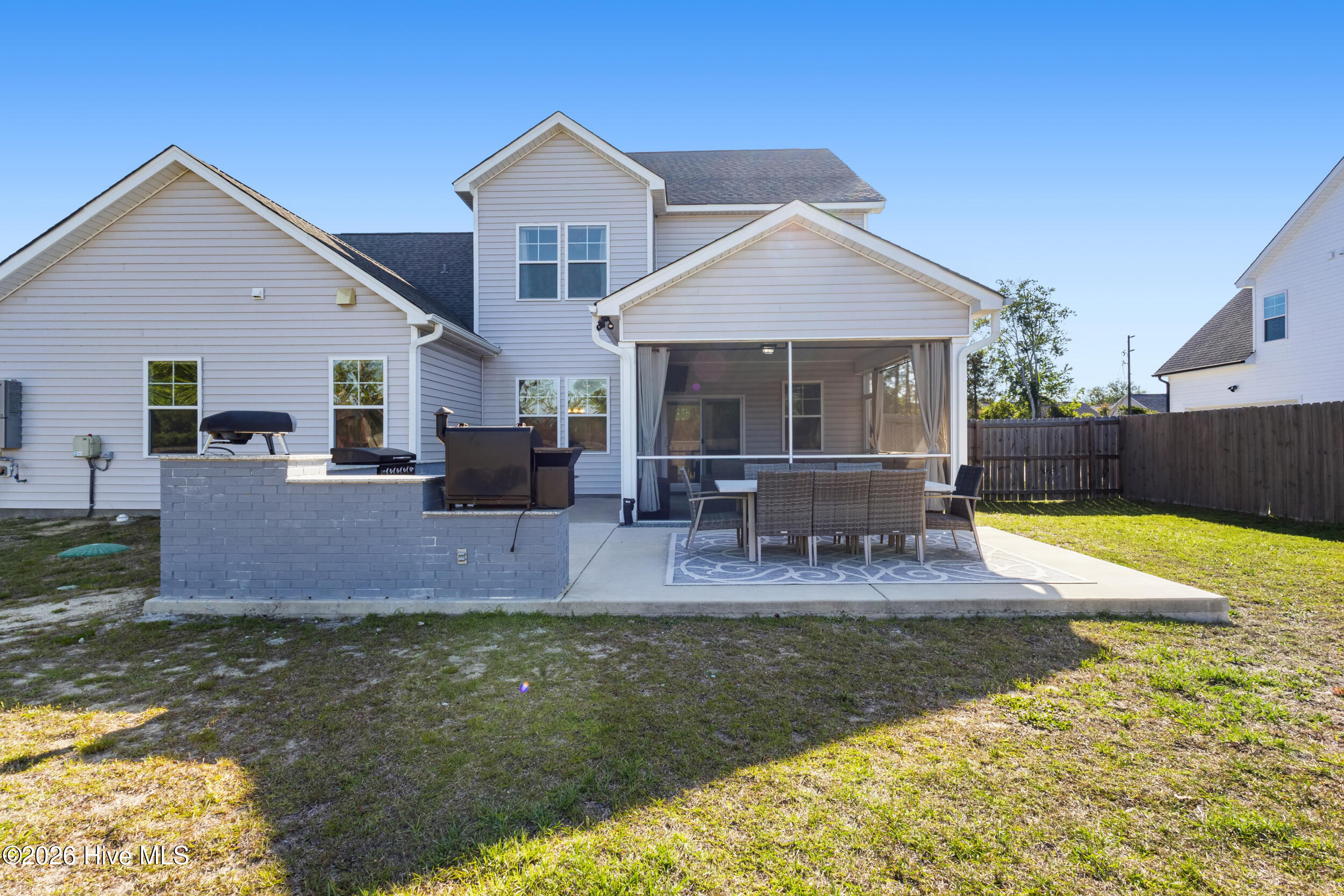 100569391 | Photo 50