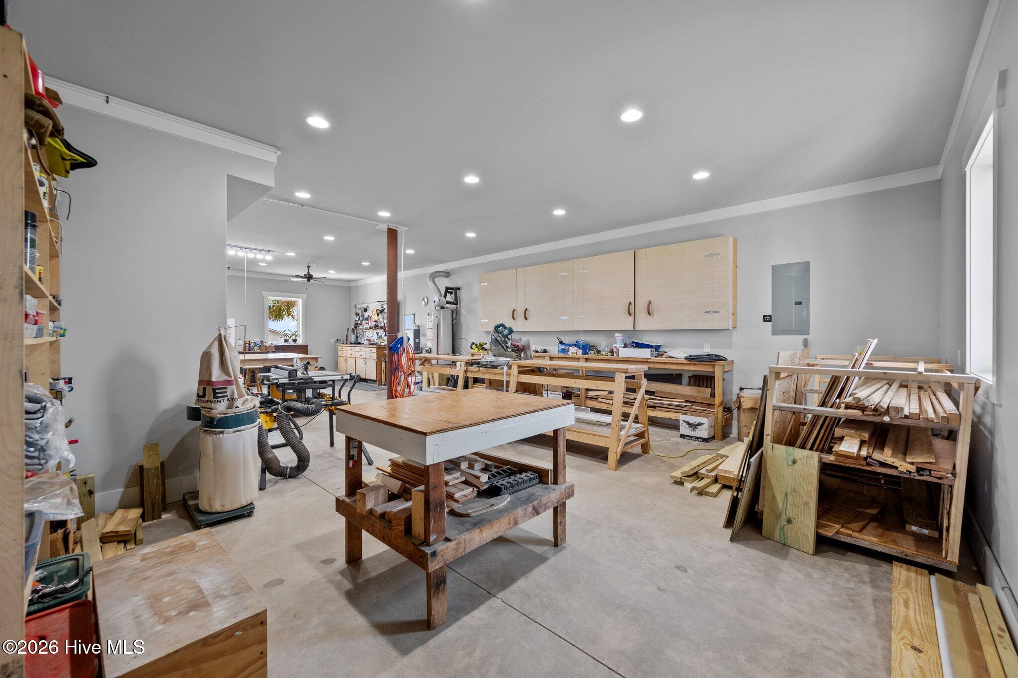 100549551 | Photo 43