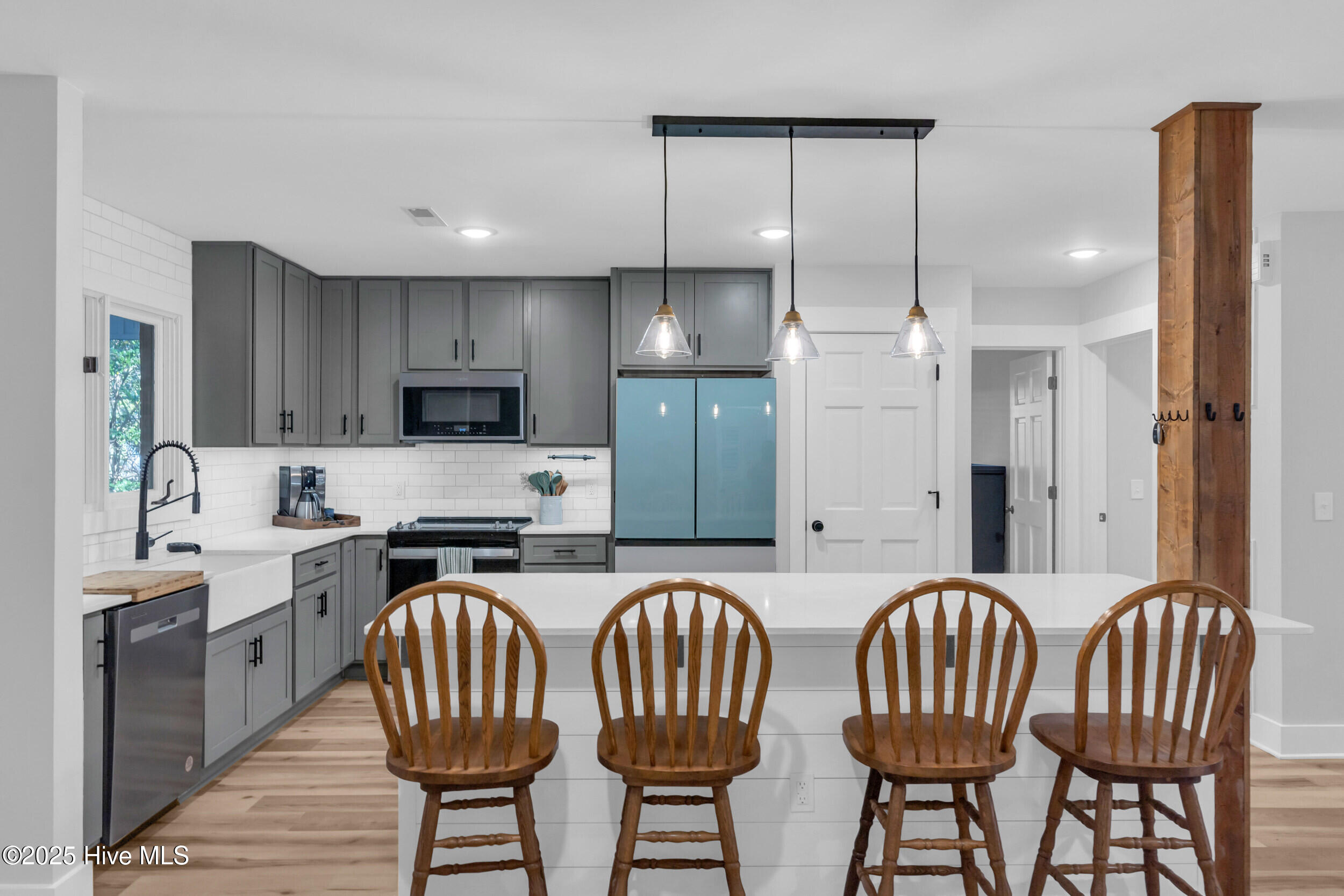 100538060 | Photo 12