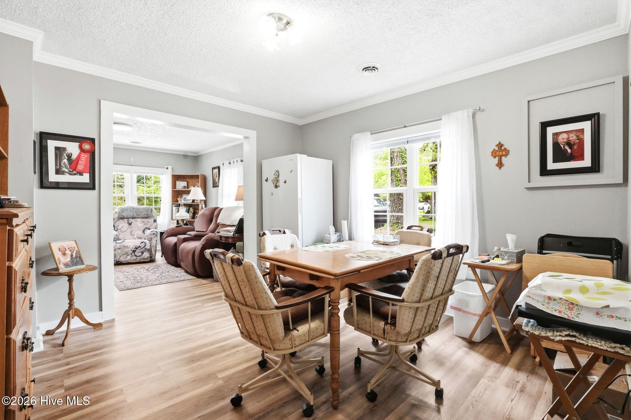 100565882 | Photo 15