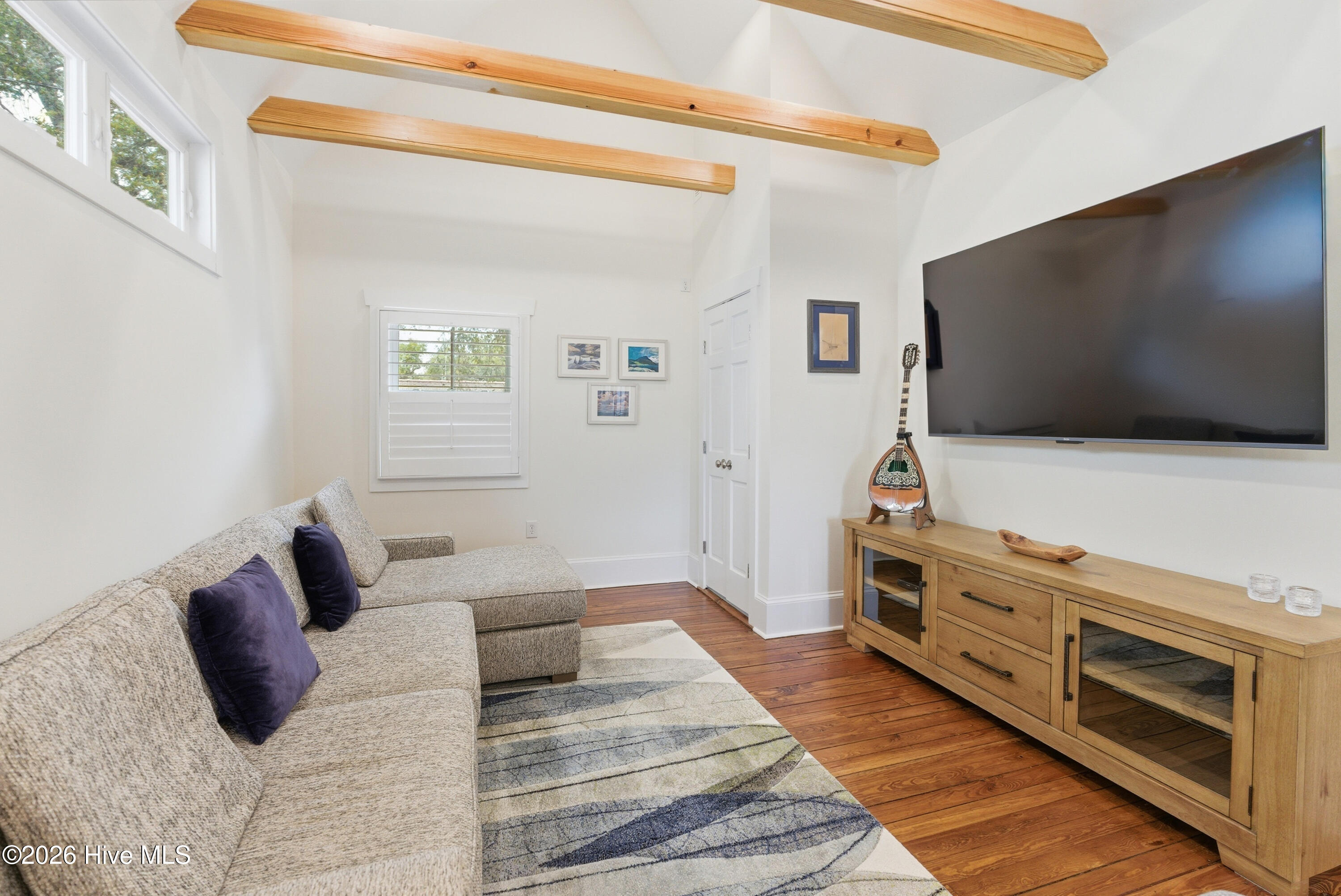 100567578 | Photo 24