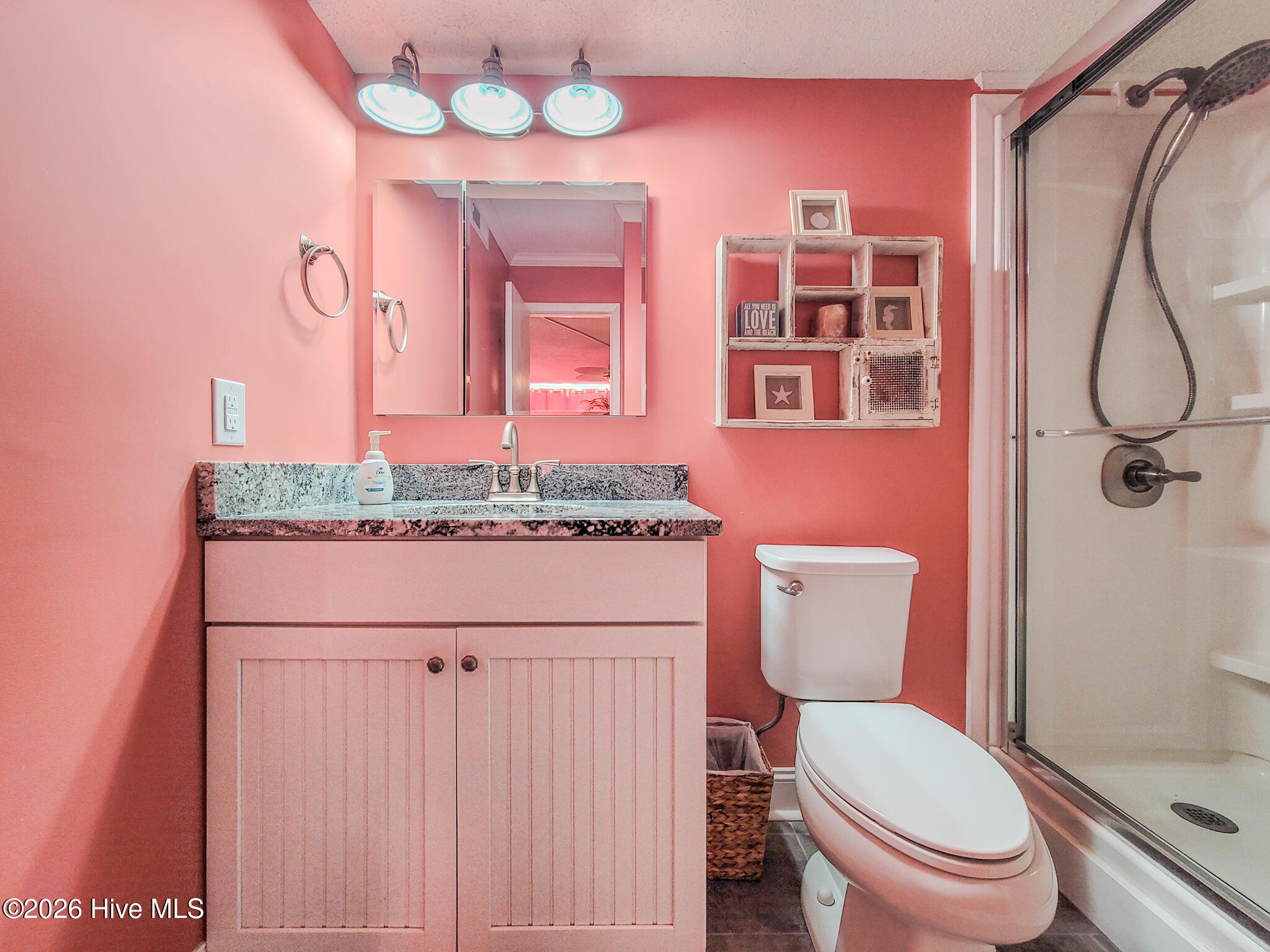 100559074 | Photo 21