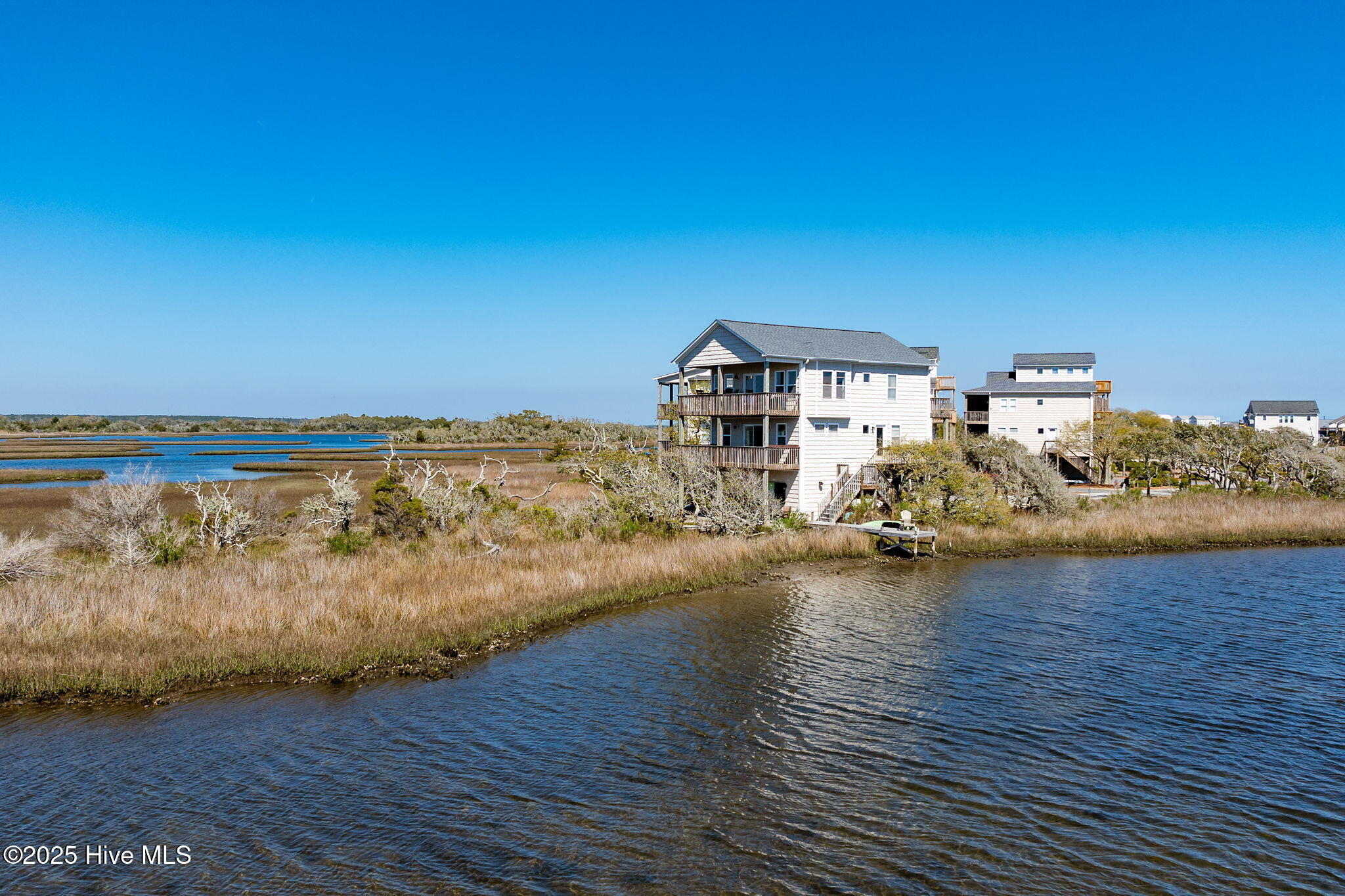 100488869 | Photo 45