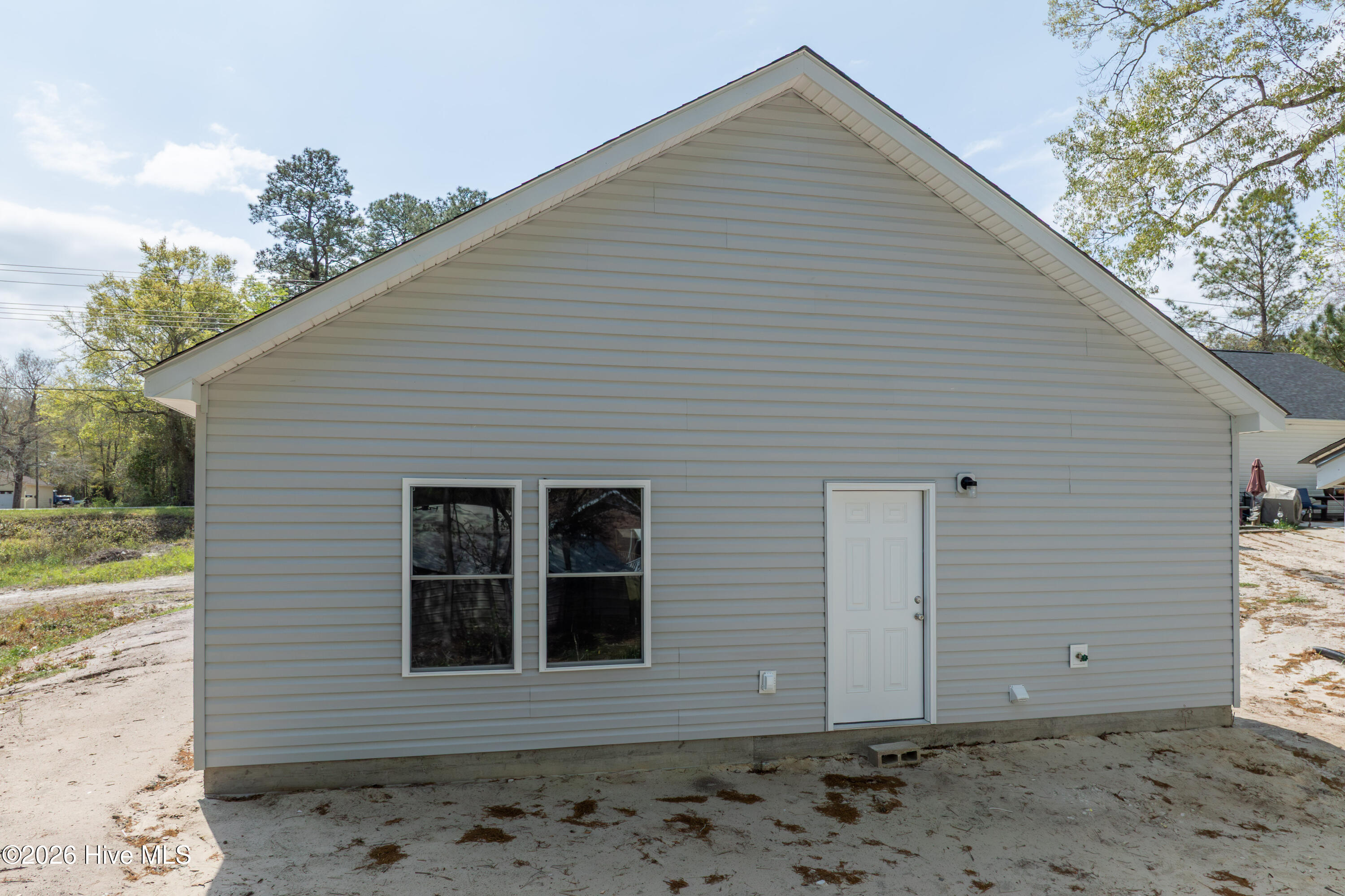 100563323 | Photo 25