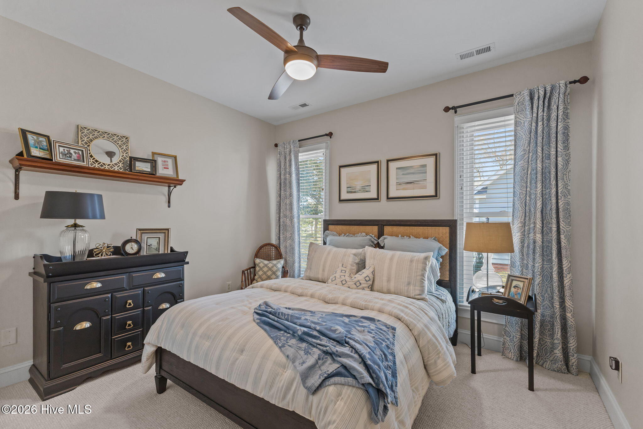 100564059 | Photo 12