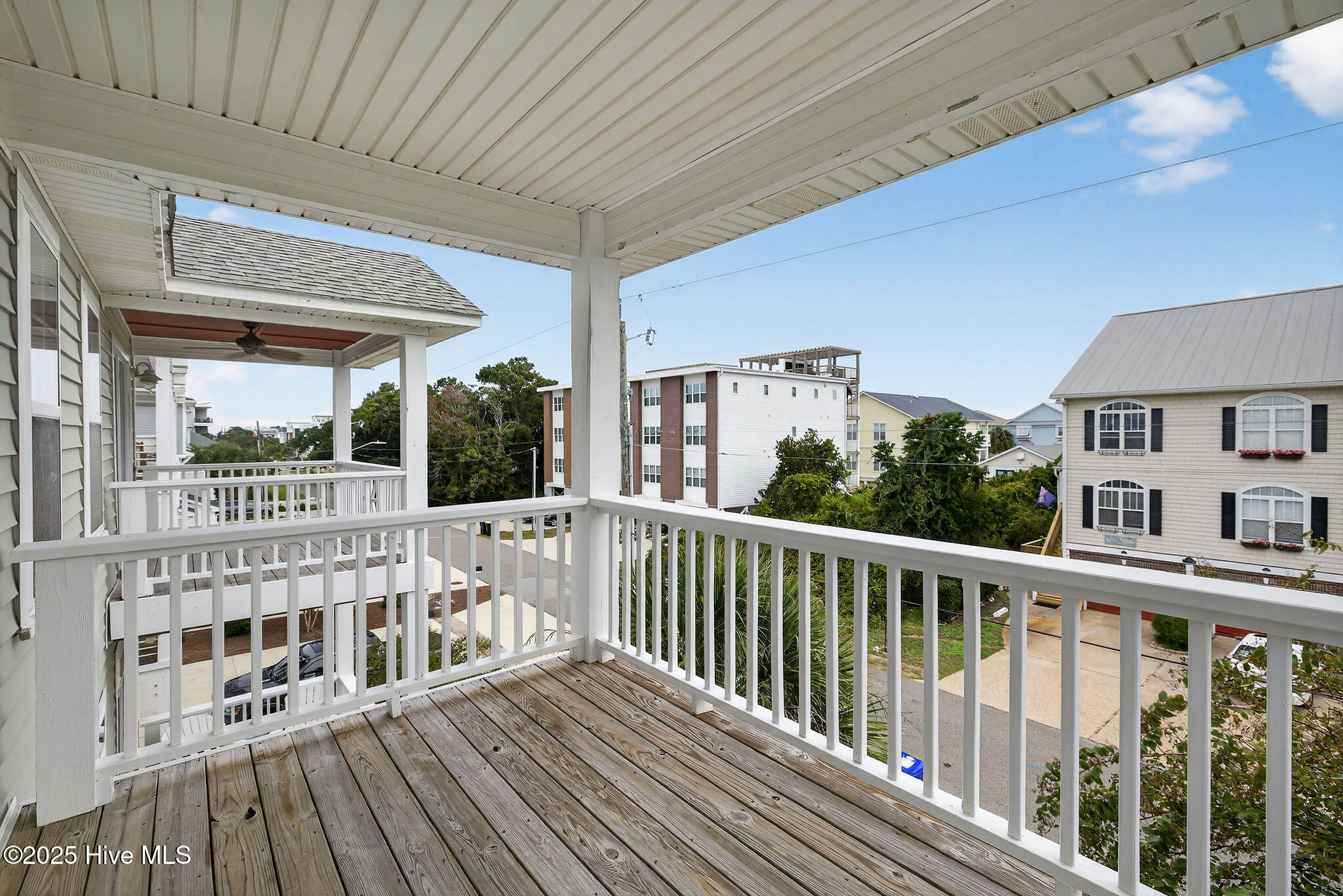 100536023 | Photo 32