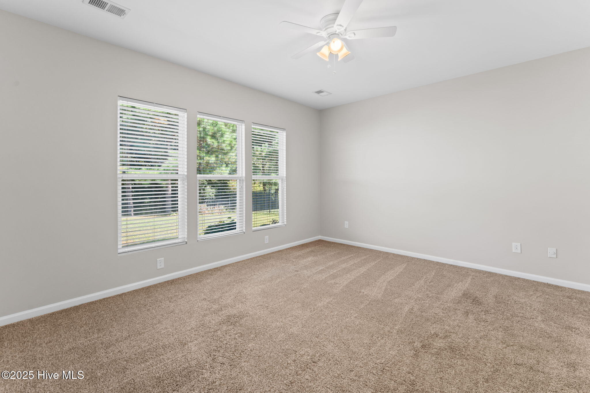 100520190 | Photo 34