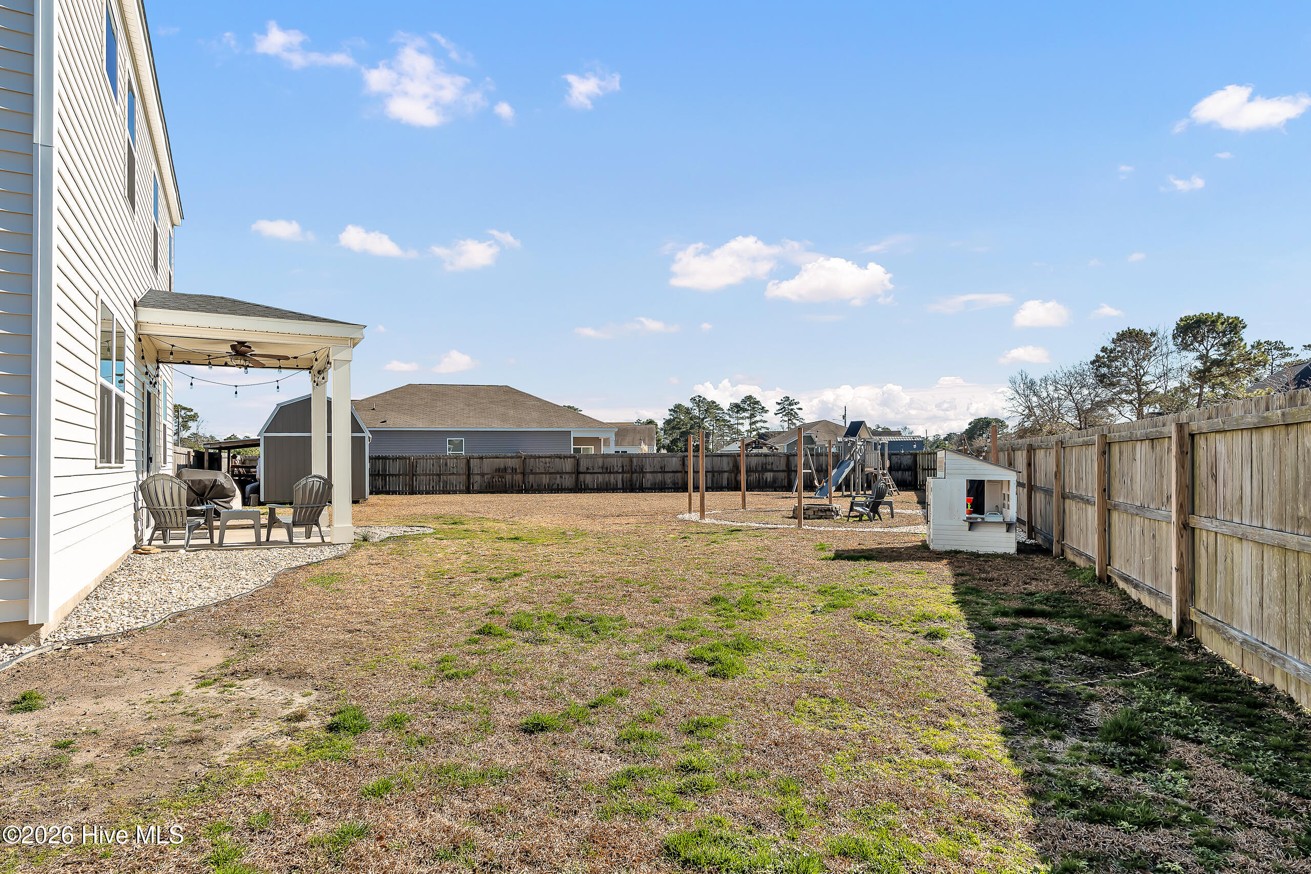 100566943 | Photo 41