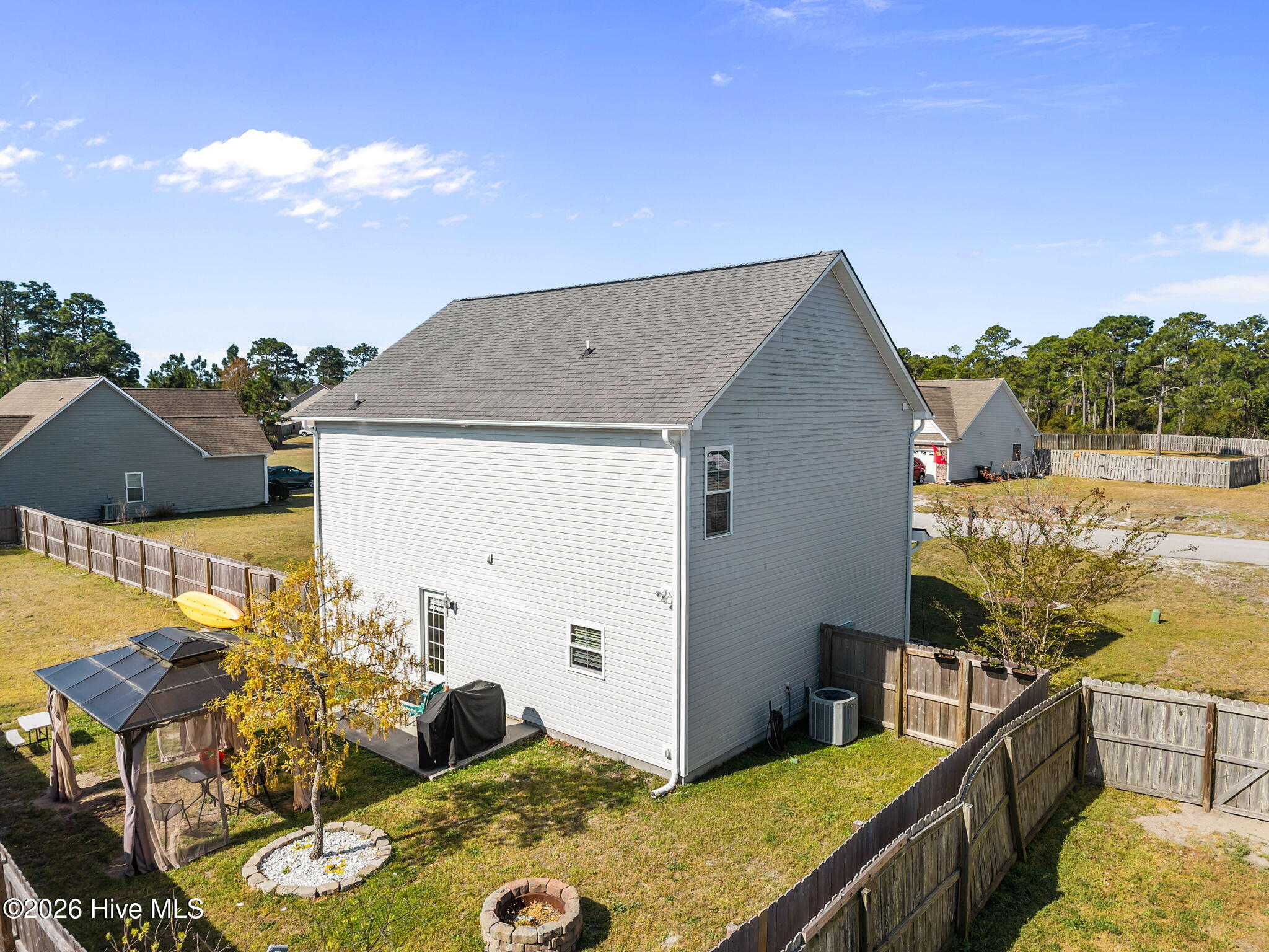 100560368 | Photo 40