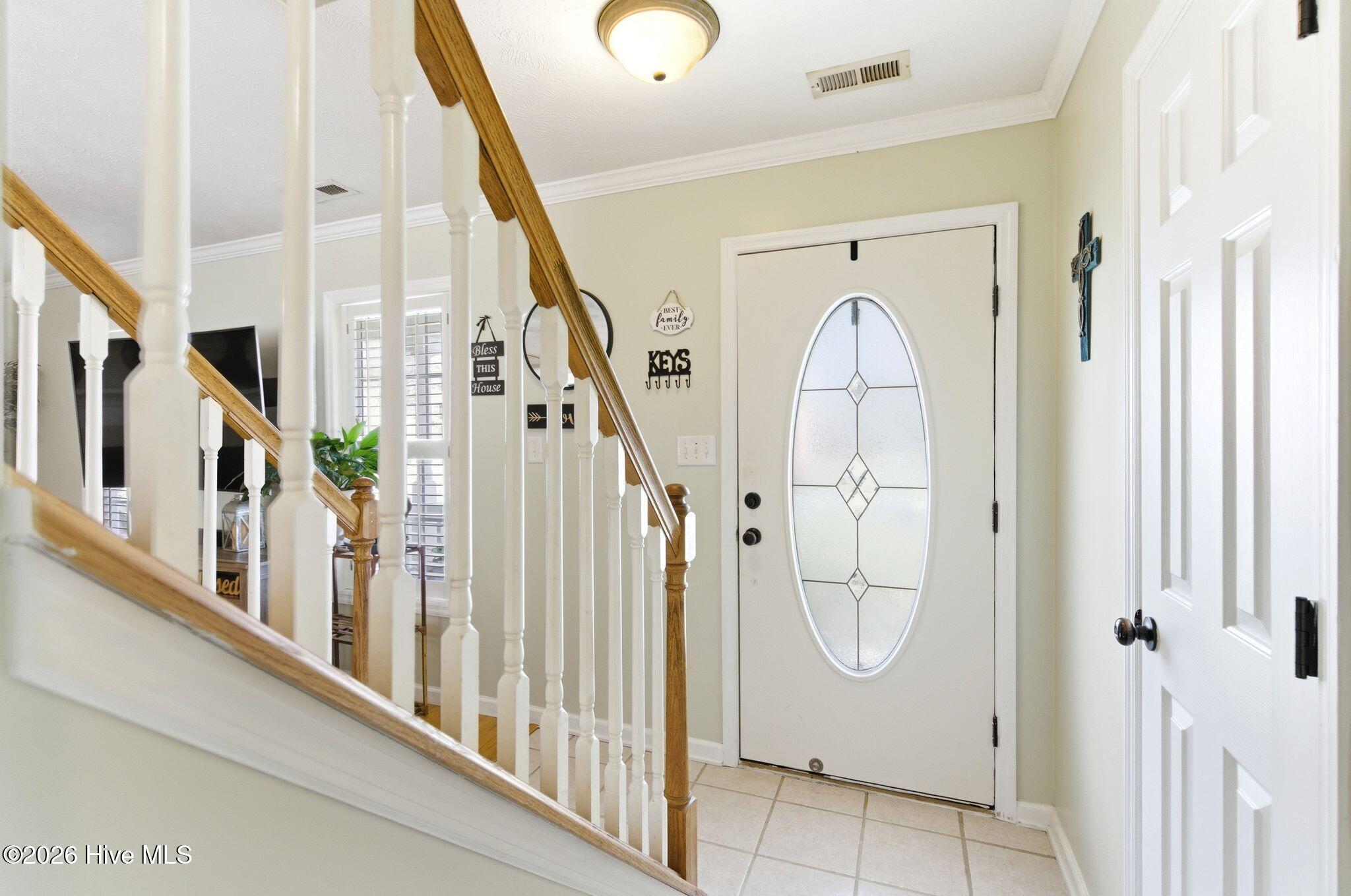 100561408 | Photo 11