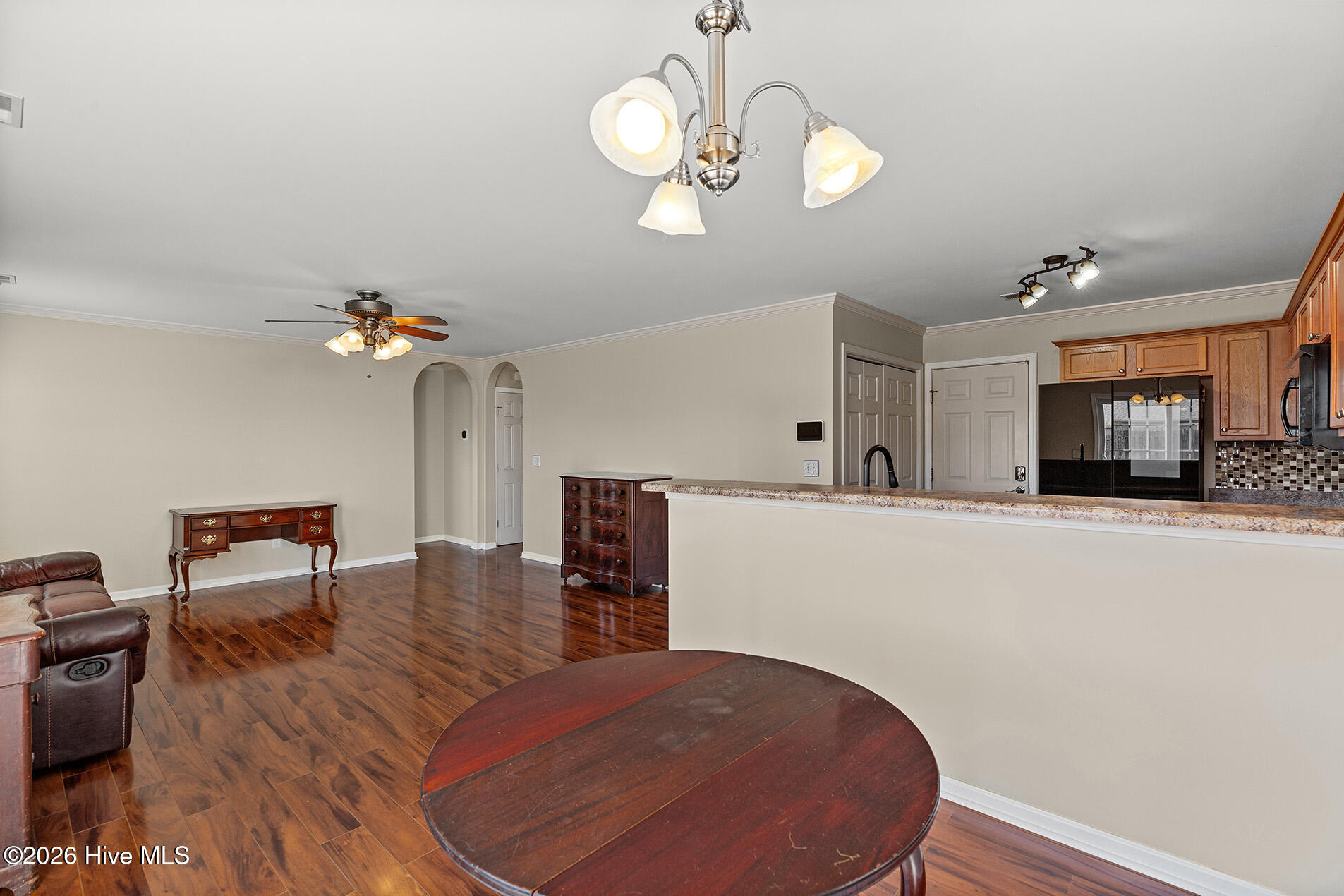 100551250 | Photo 15