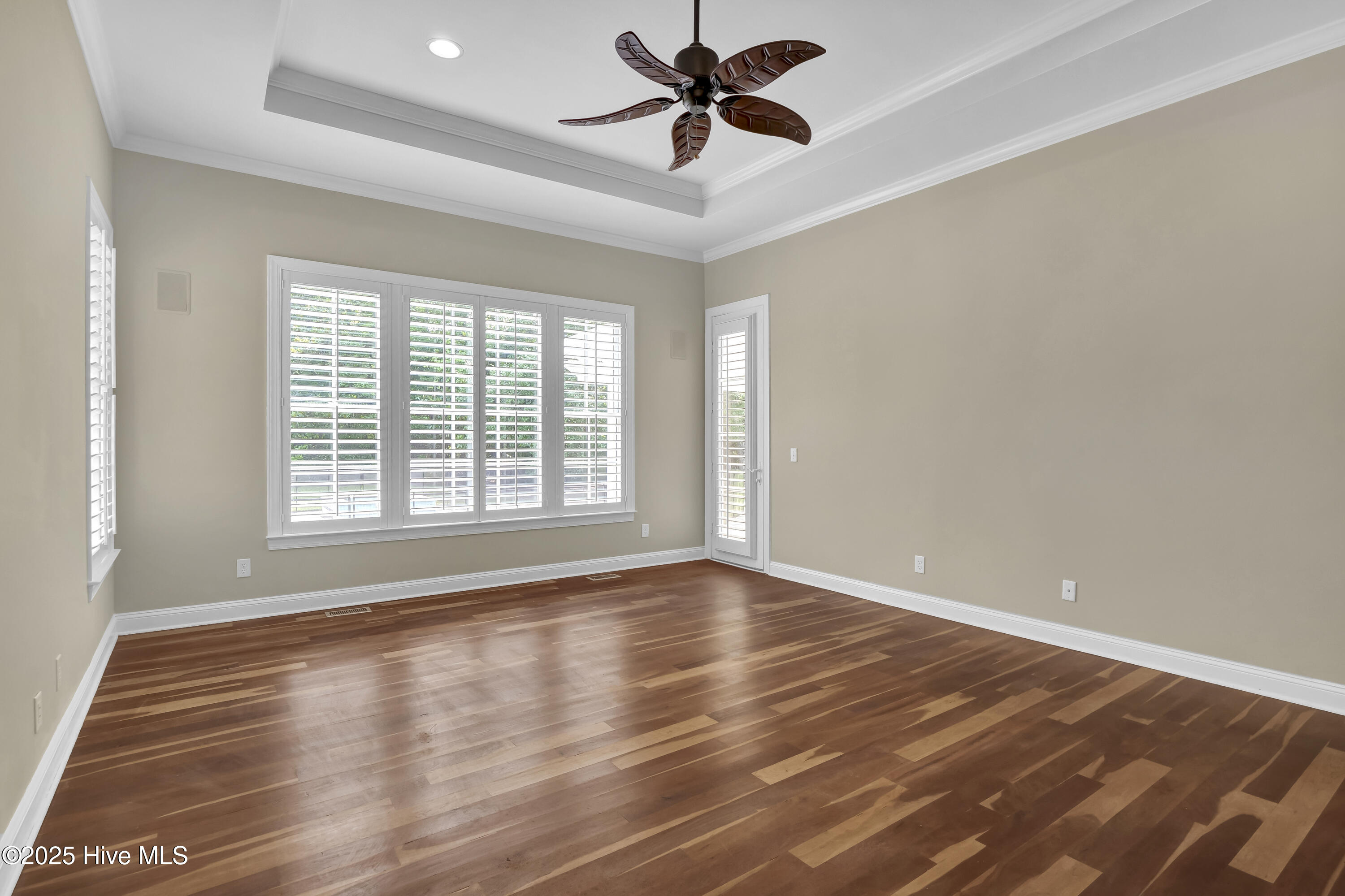 100552605 | Photo 22