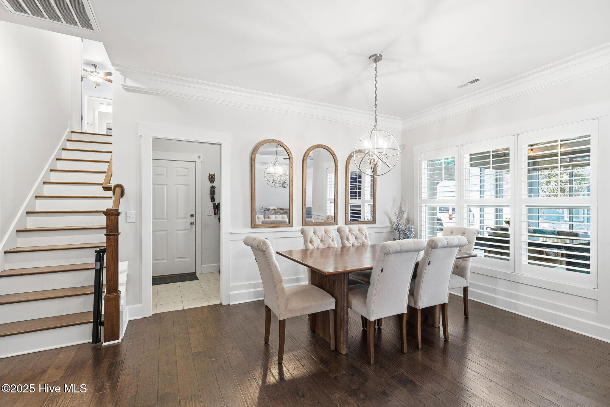 100540191 | Photo 24