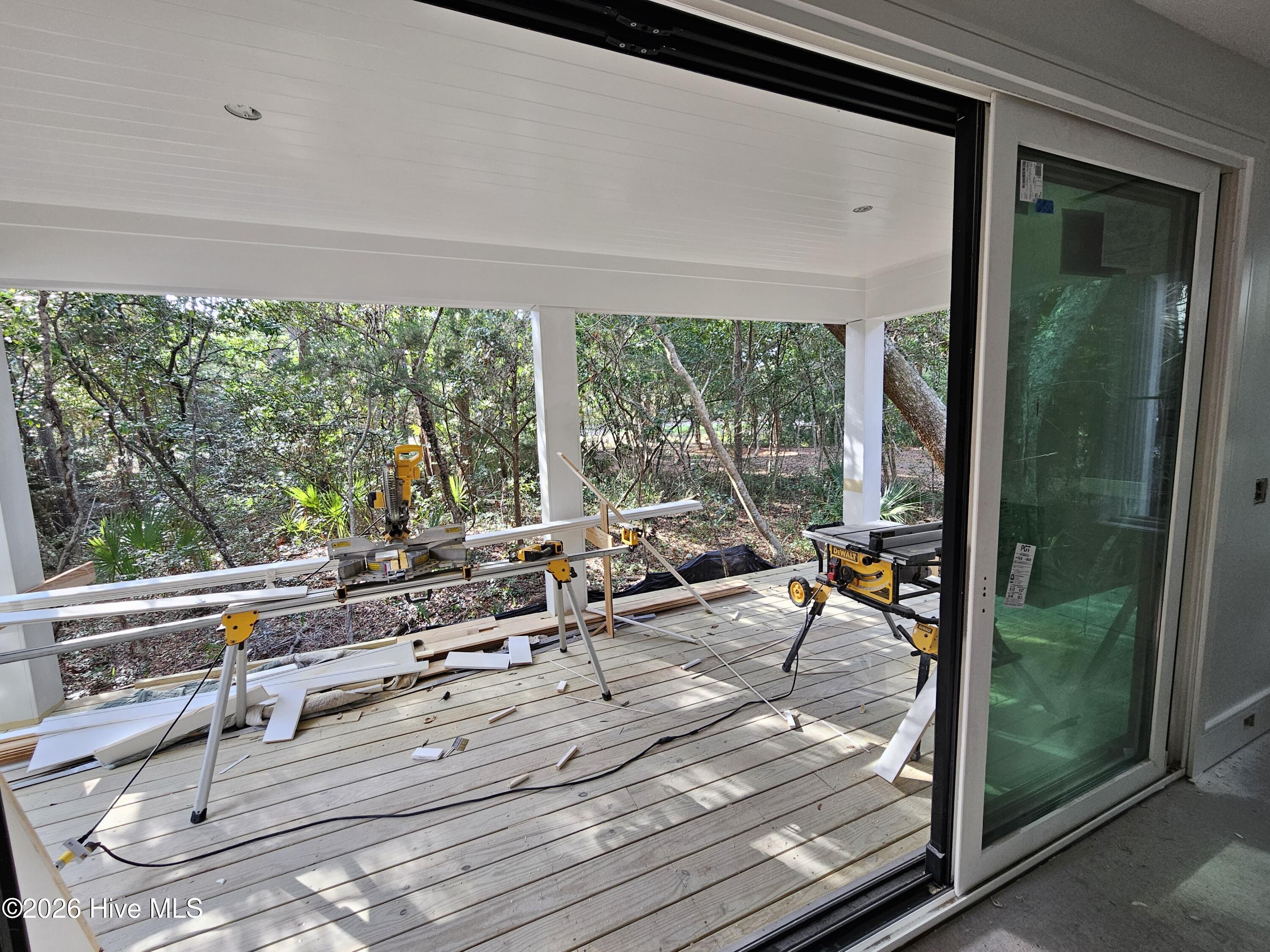 100527849 | Photo 14