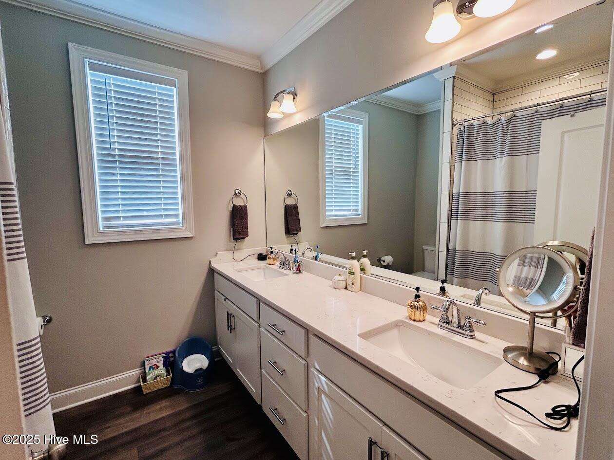 100534621 | Photo 47