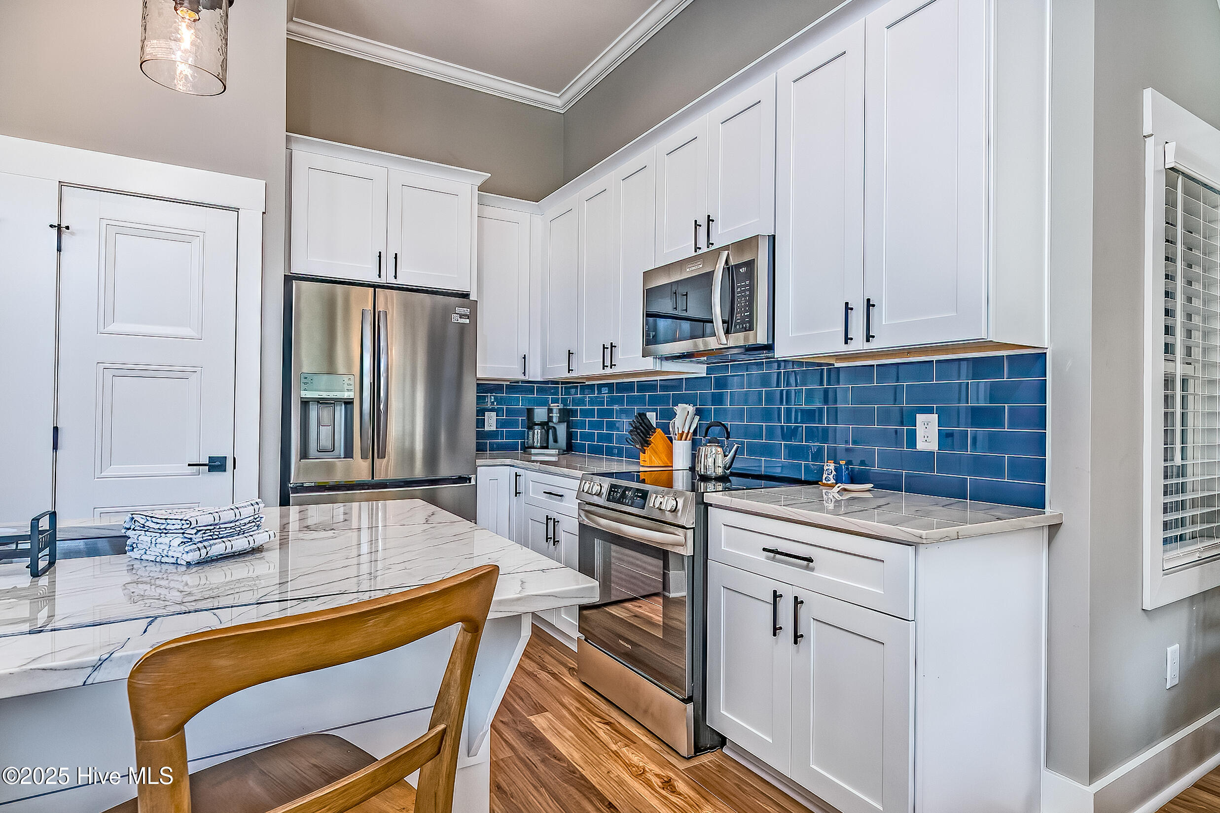 100543334 | Photo 12