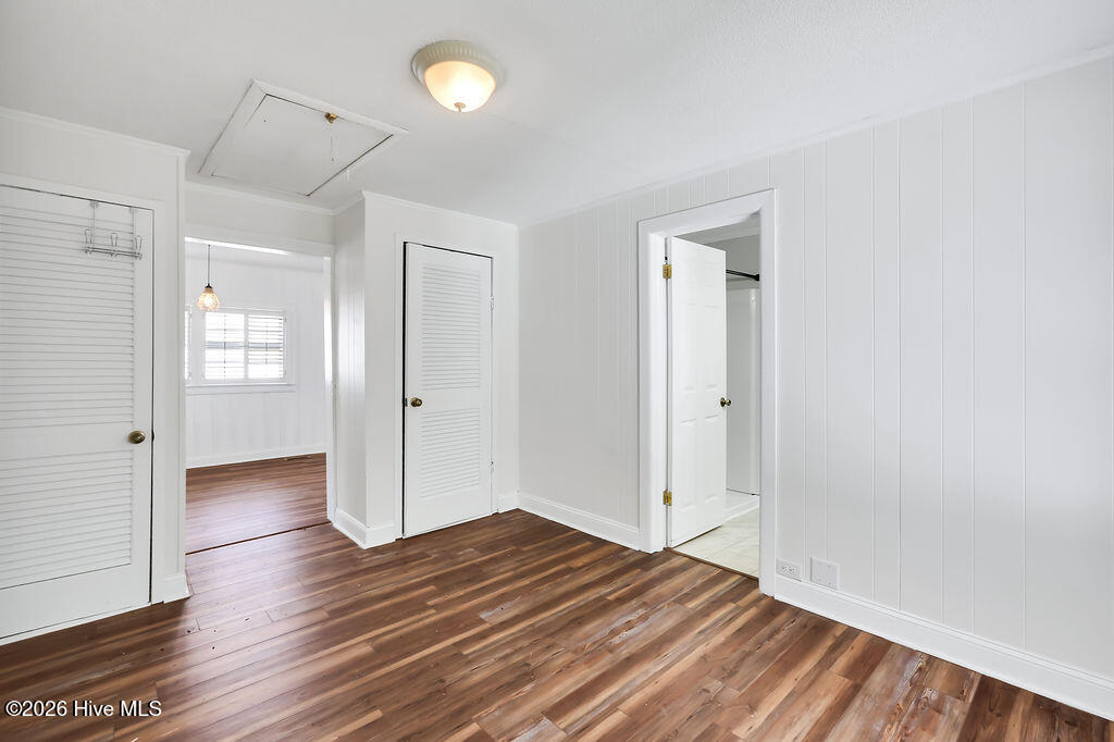 100553001 | Photo 22