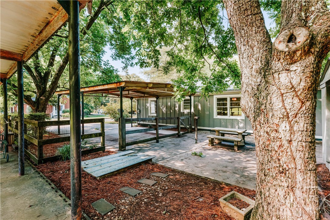 406 Sunset Drive