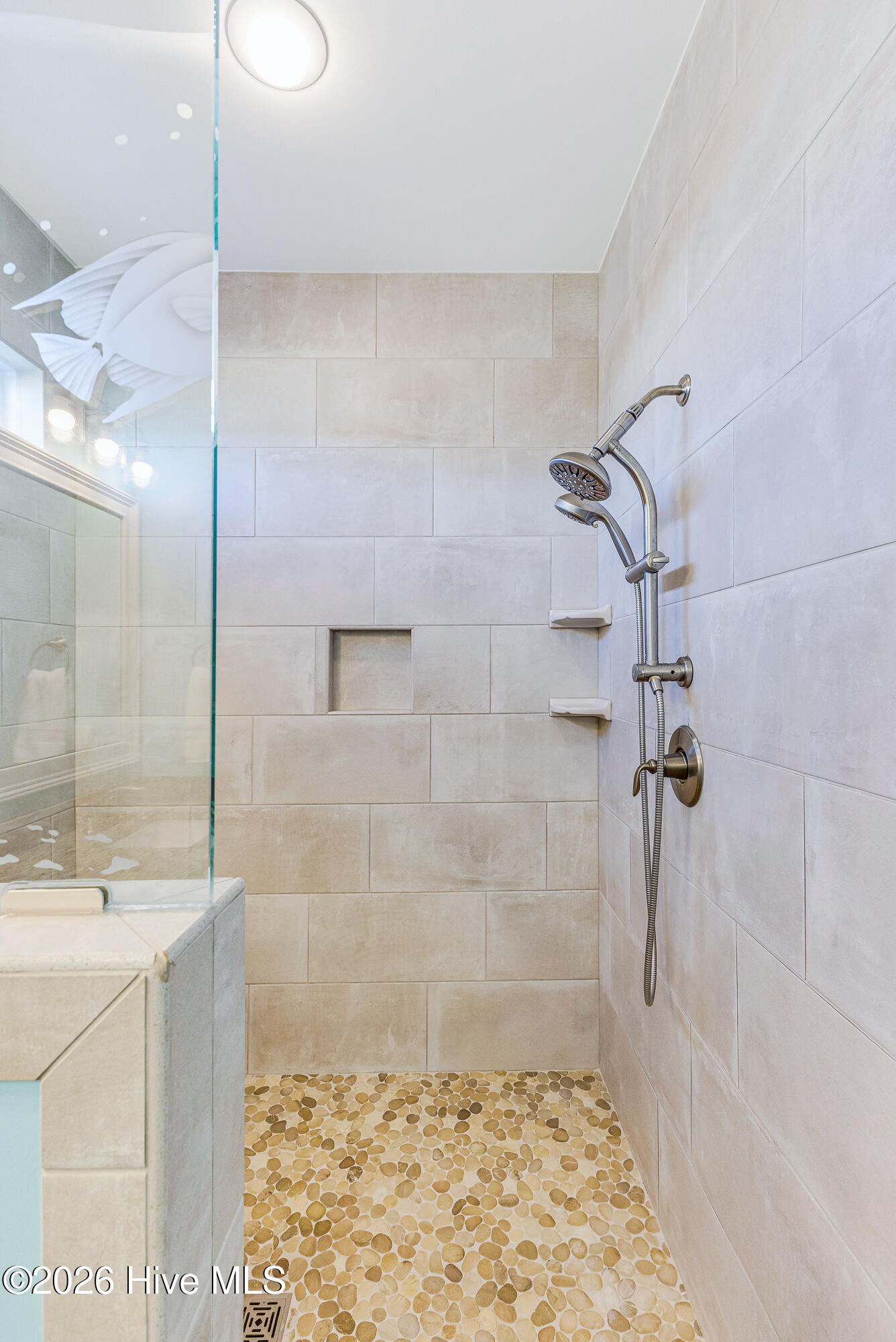 100566164 | Photo 19