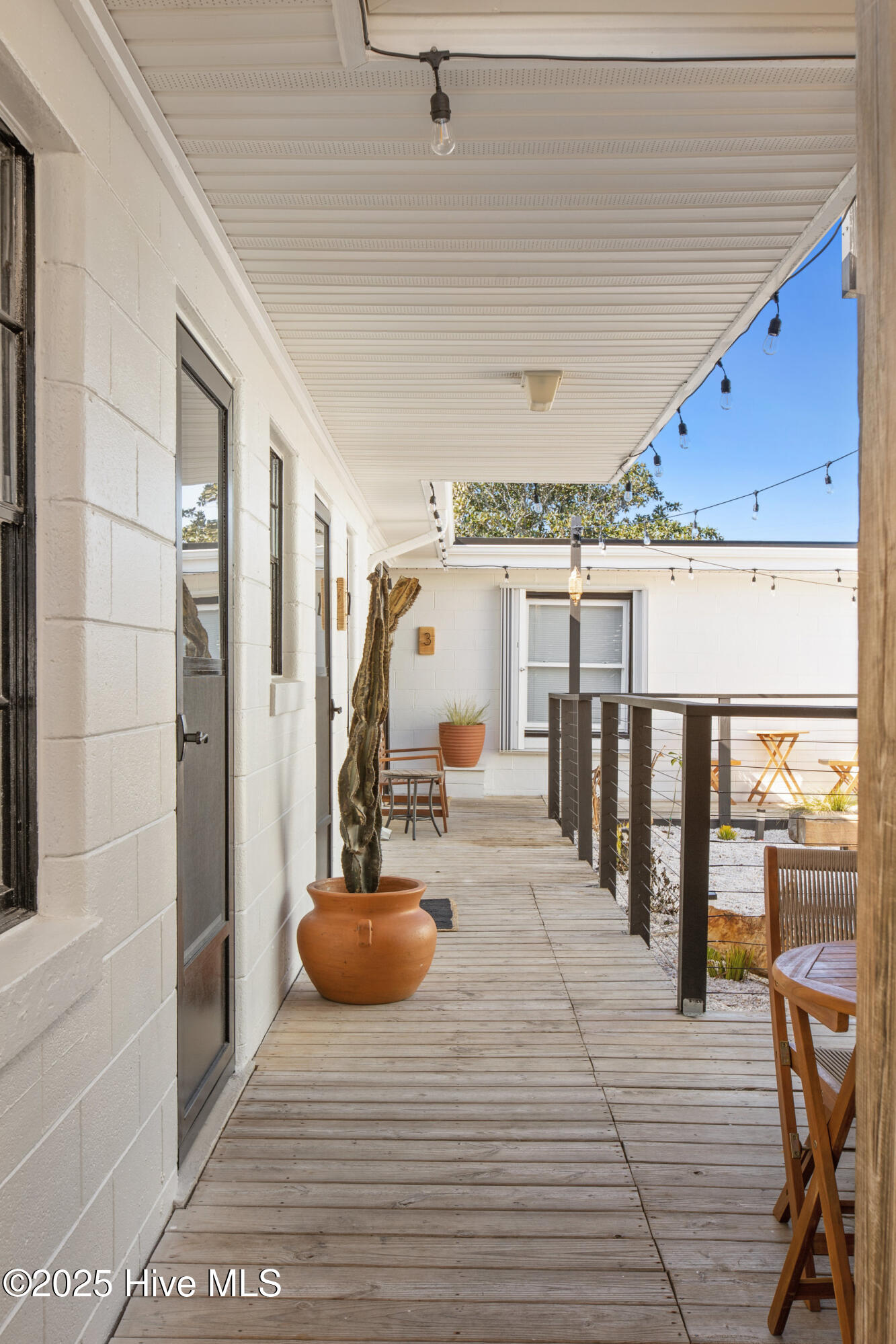 100540580 | Photo 29