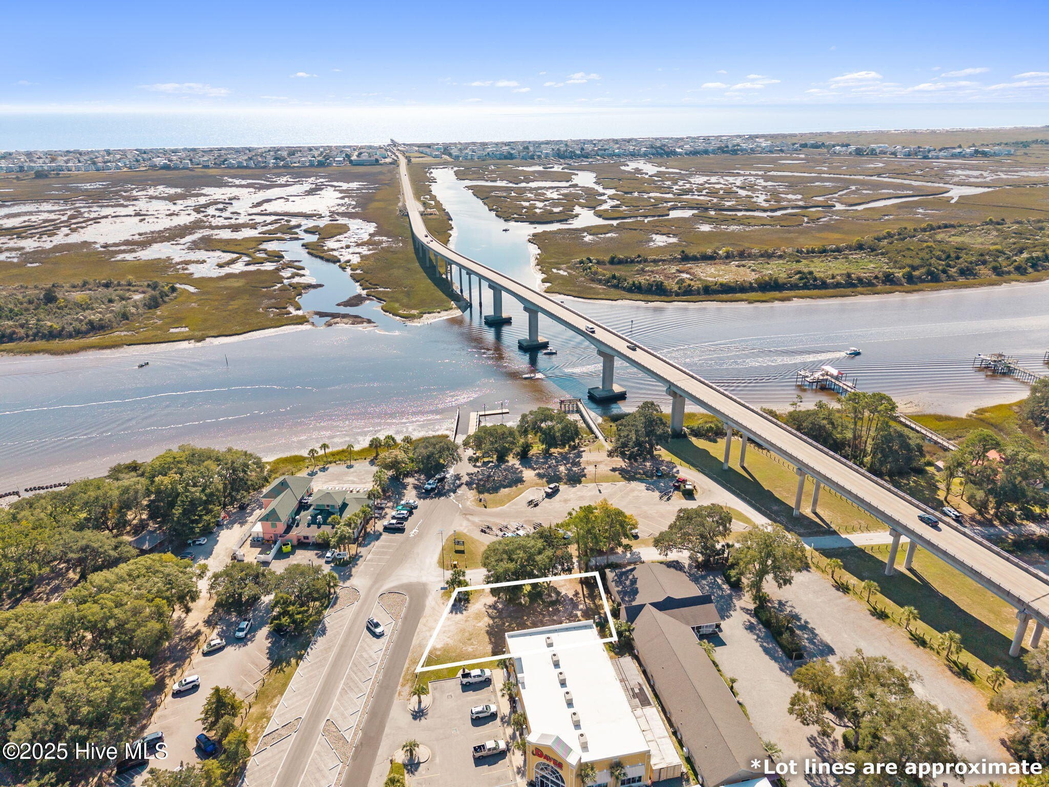 100561815 | Photo 12