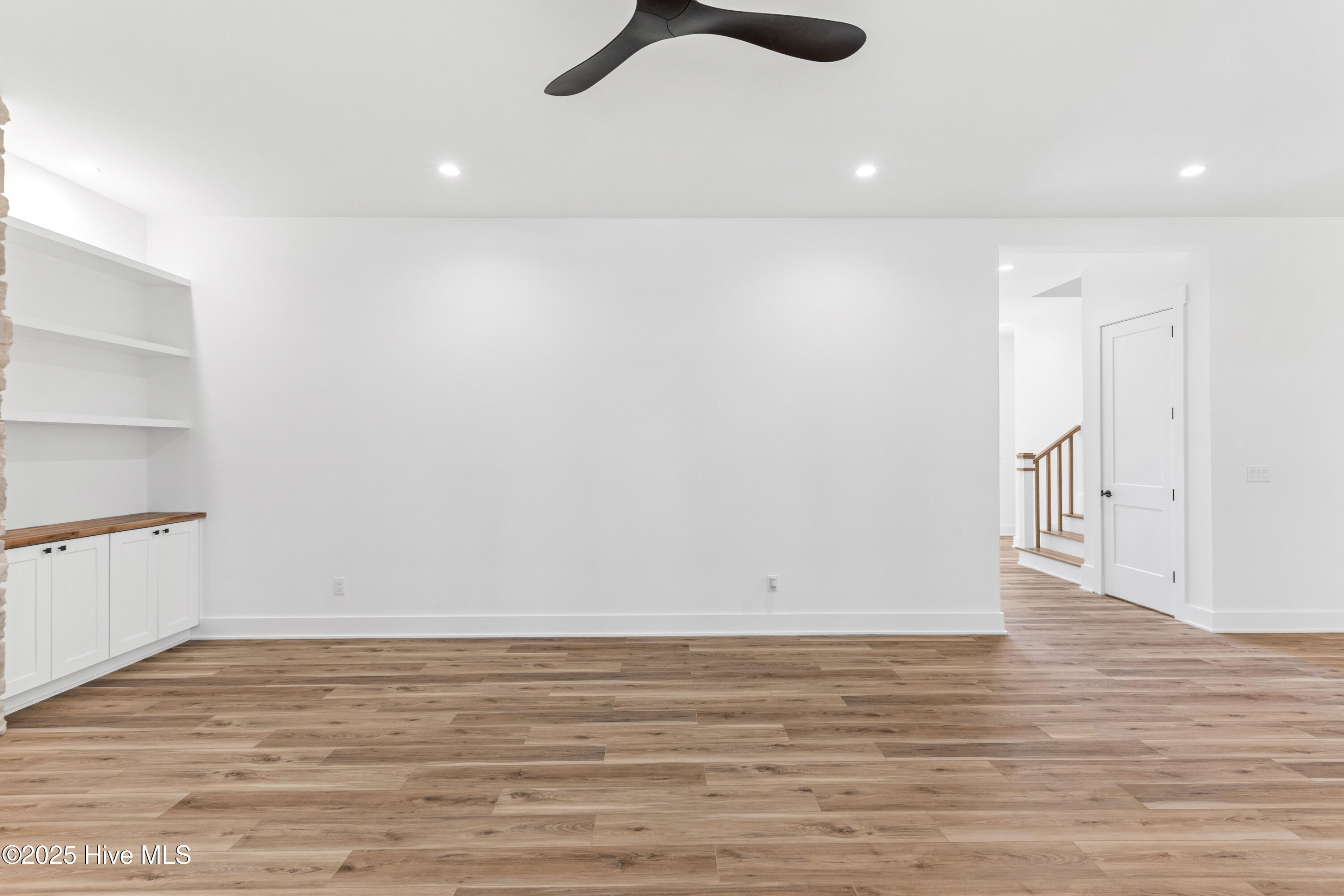 100535066 | Photo 10