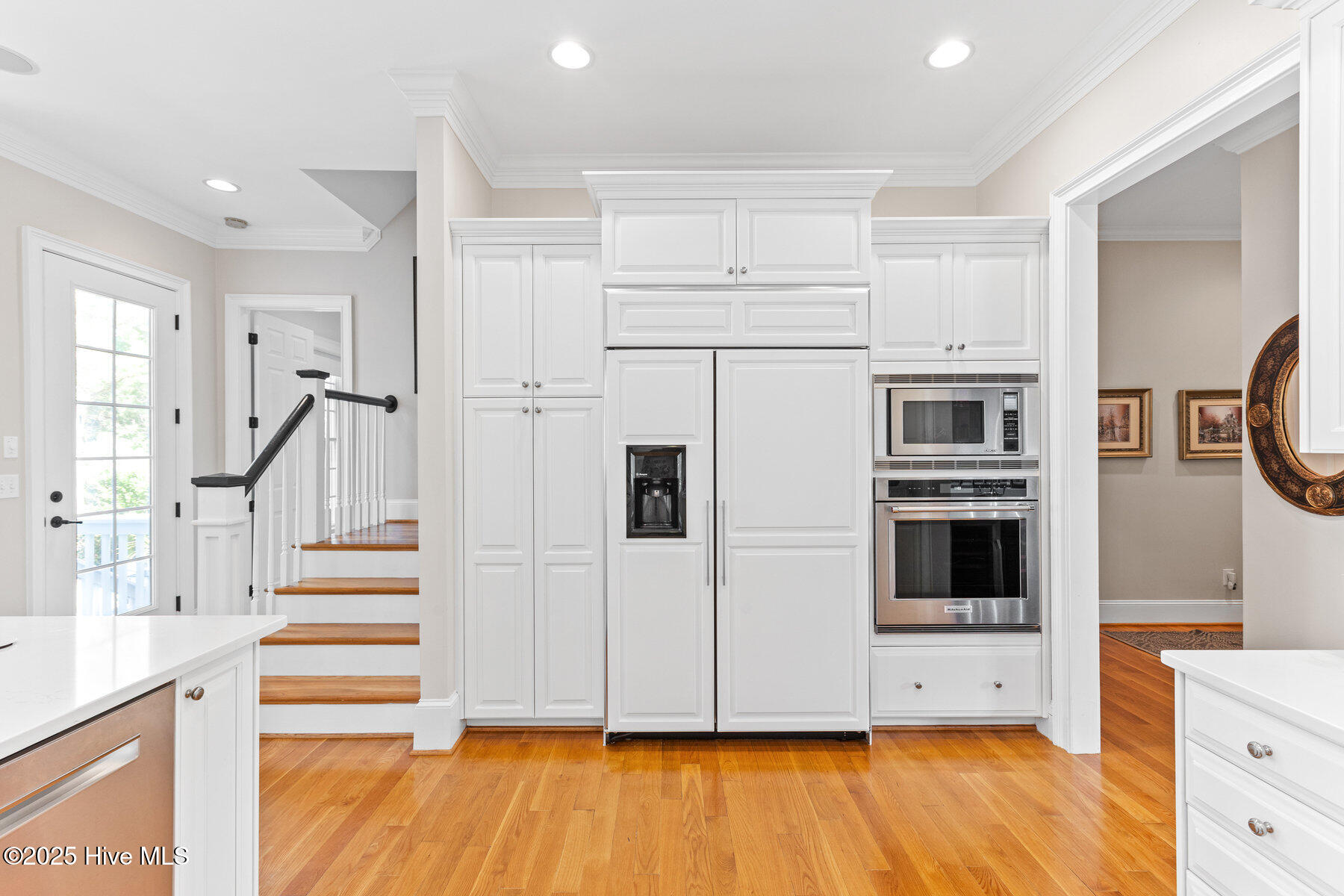 100535740 | Photo 23