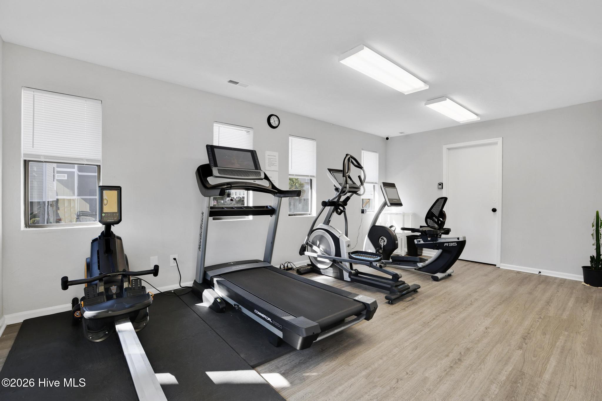 100555648 | Photo 21