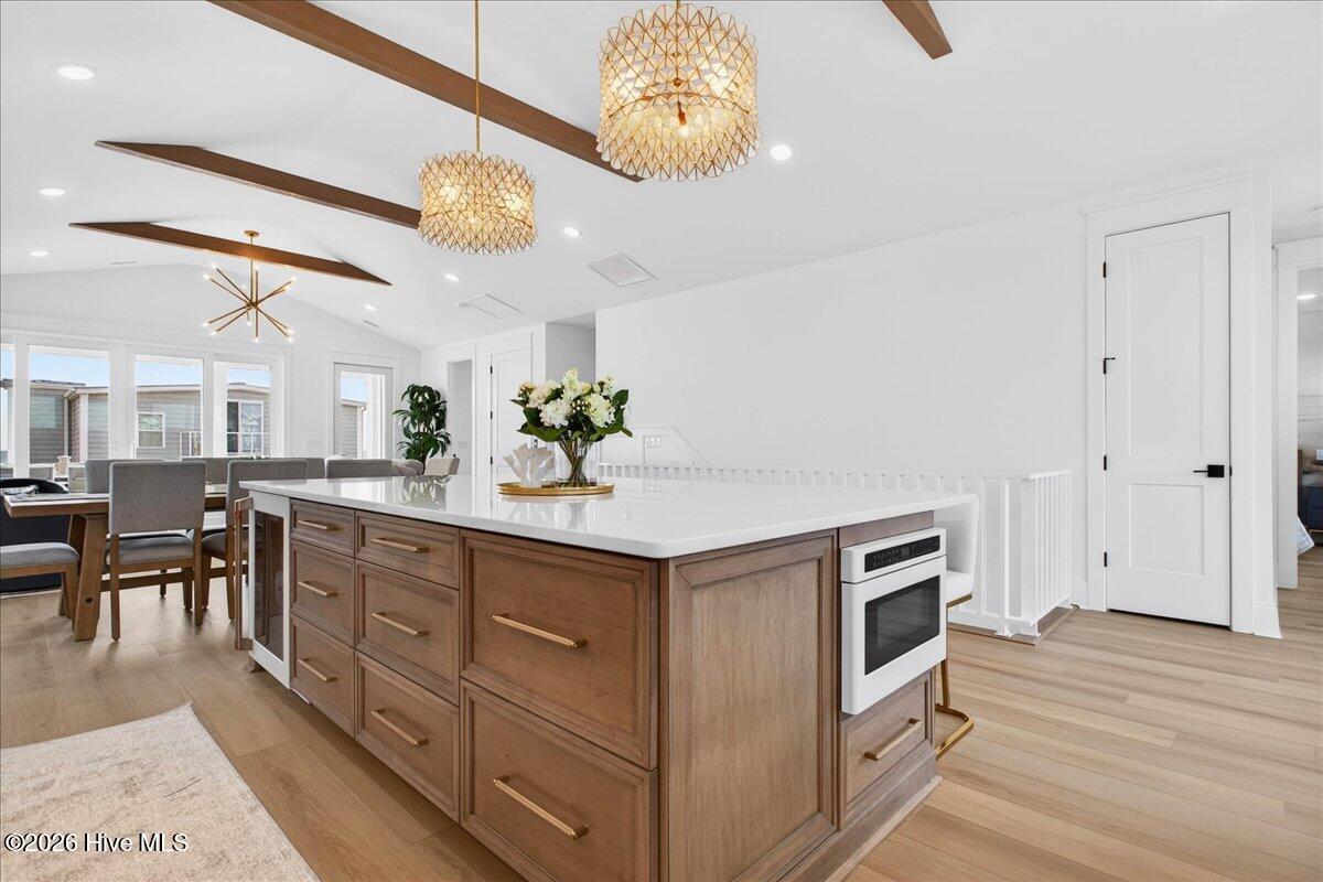 100543299 | Photo 44